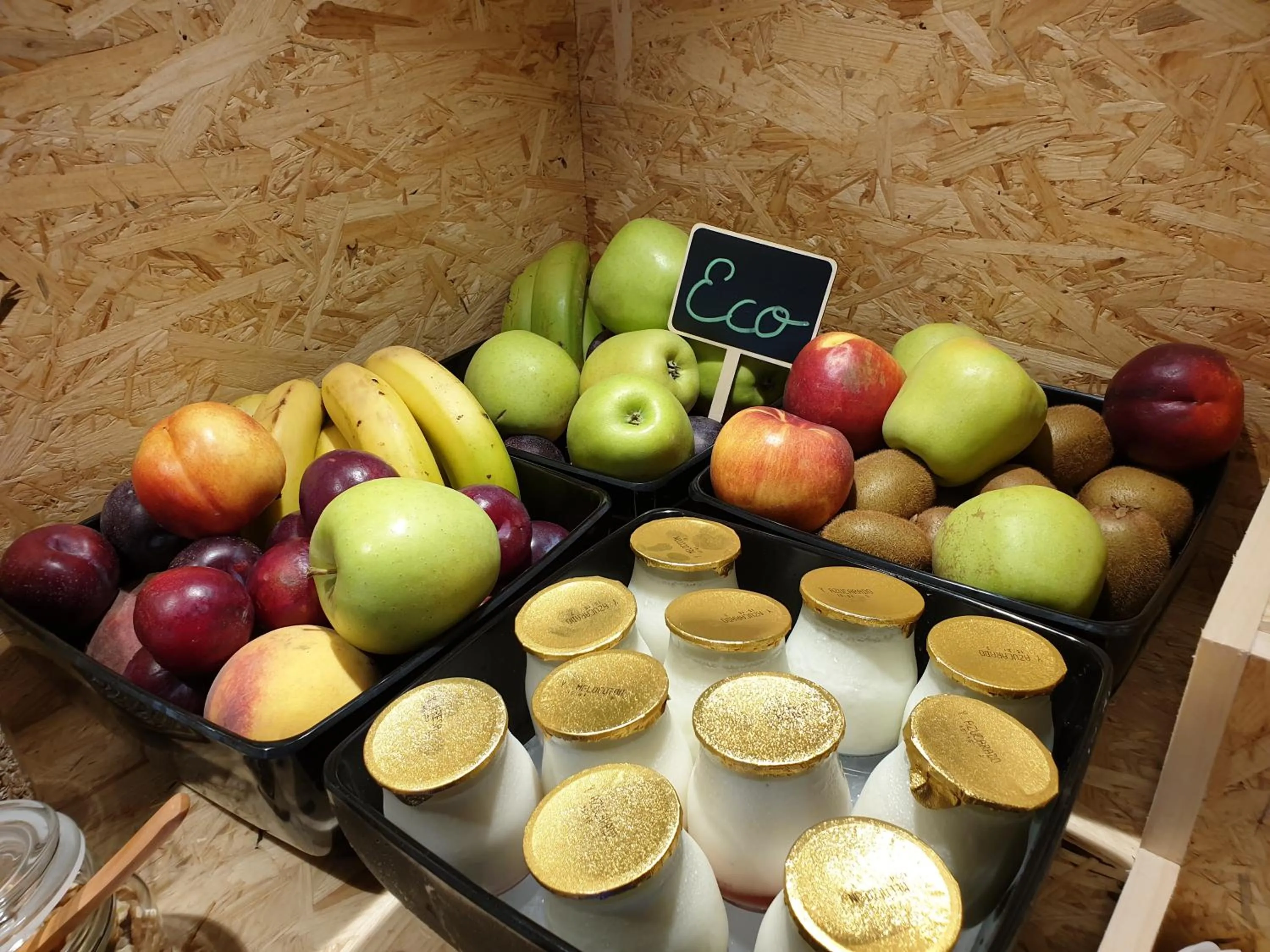 Food and drinks in MB Hostels Premium ECO - Adults Recommended