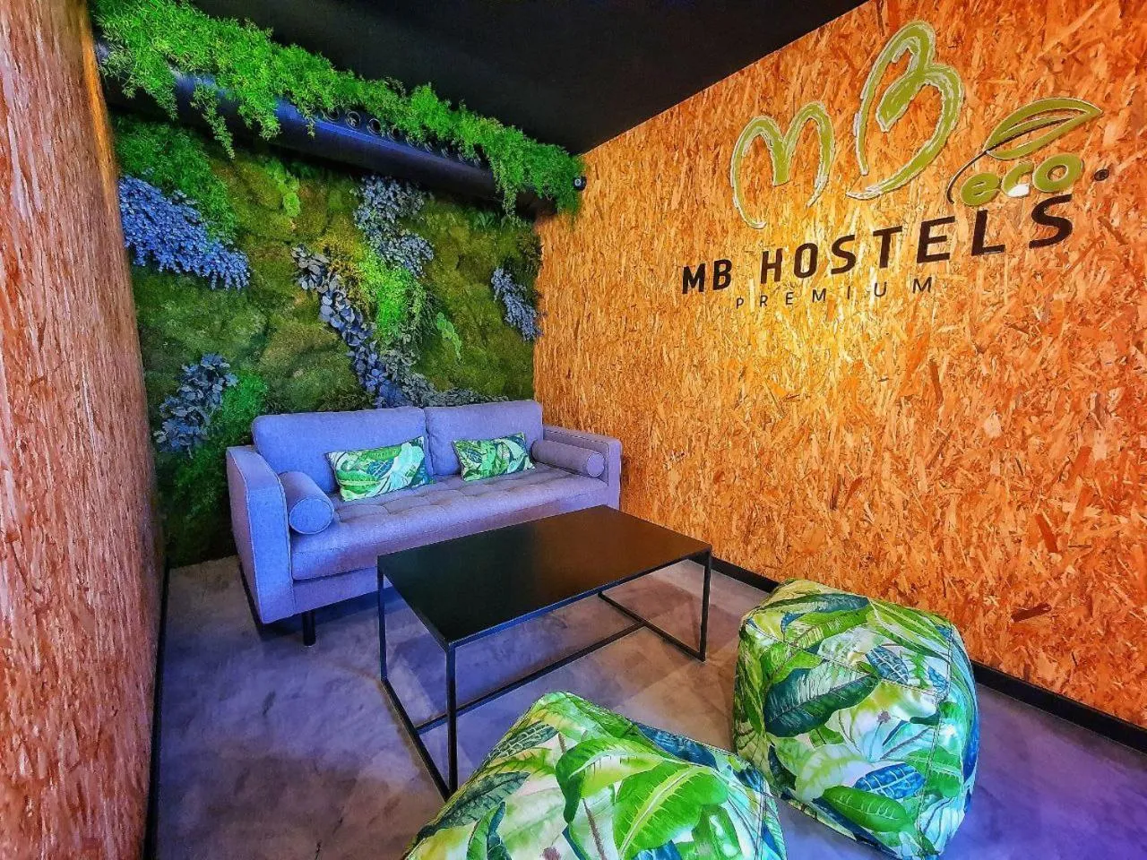 Library in MB Hostels Premium ECO - Adults Recommended