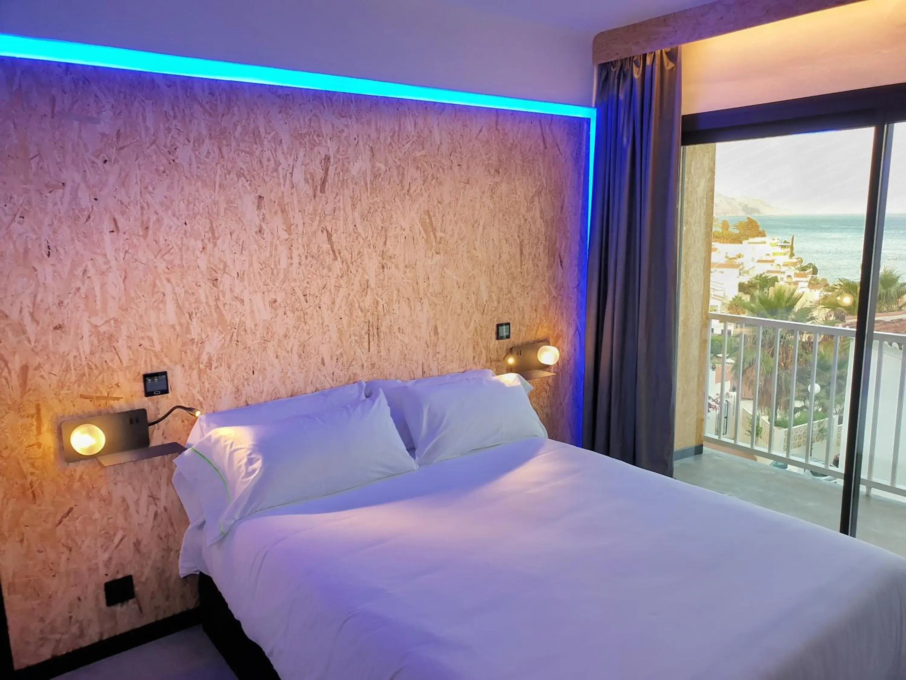 Double Room with Balcony and Sea View in MB Hostels Premium ECO - Adults Recommended Double Room with Balcony and Sea View in MB Hostels Premium ECO - Adults Recommended
