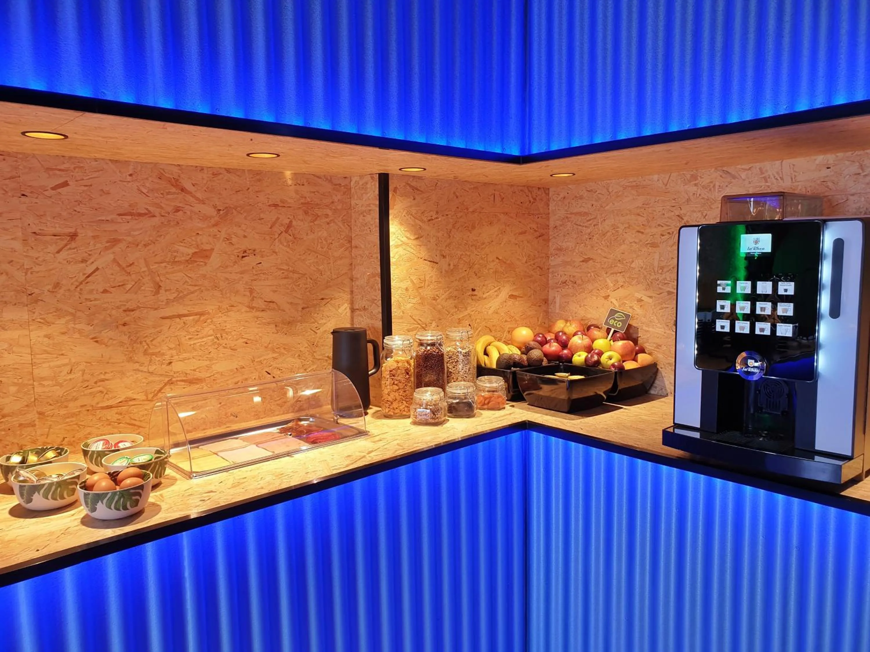 Food and drinks in MB Hostels Premium ECO - Adults Recommended