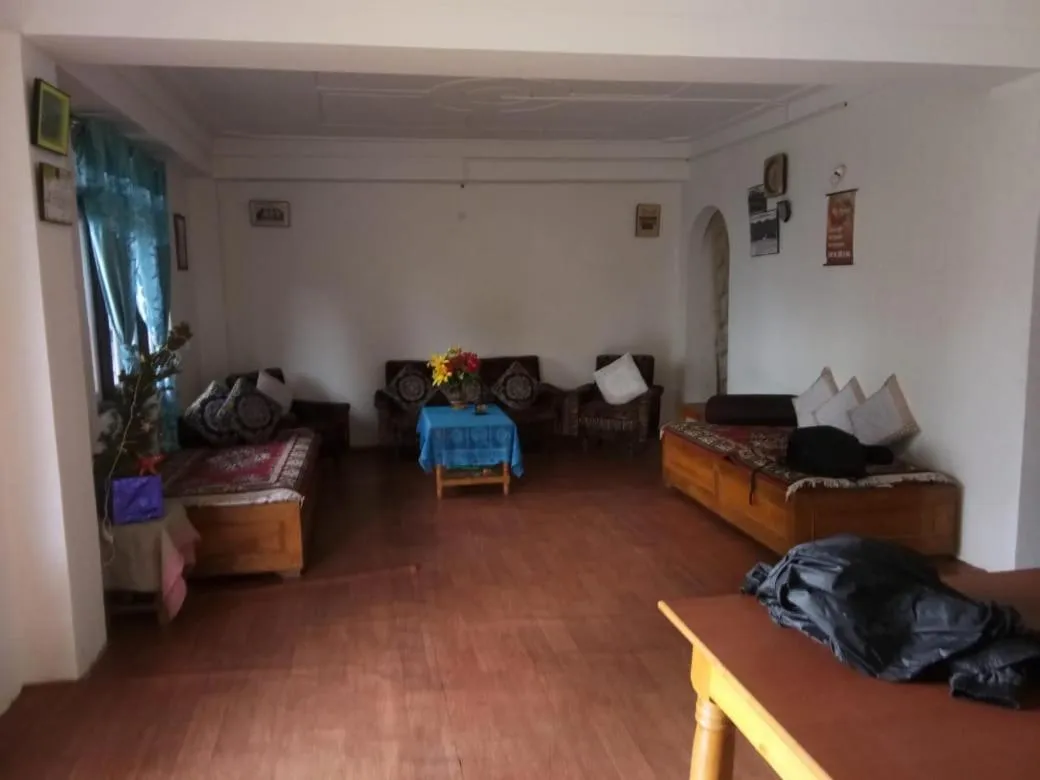 Living room in Kamala Homestay - Manyedara