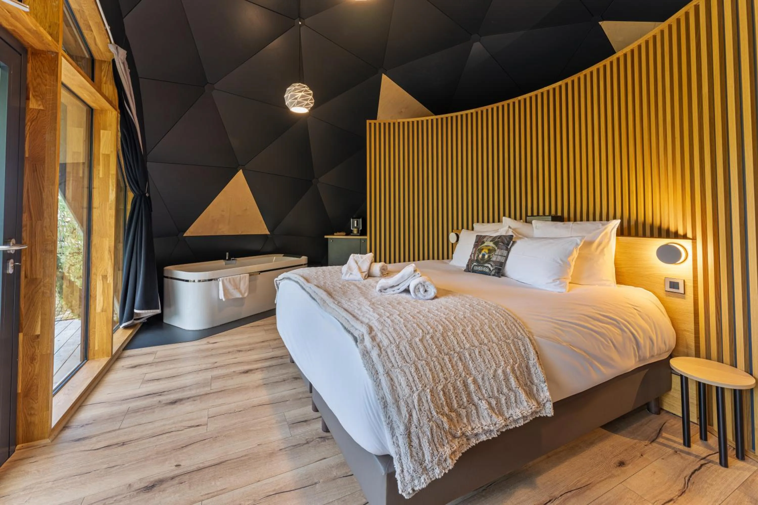 Bedroom, Bed in Alpin D'Hôme Hôtel & Spa