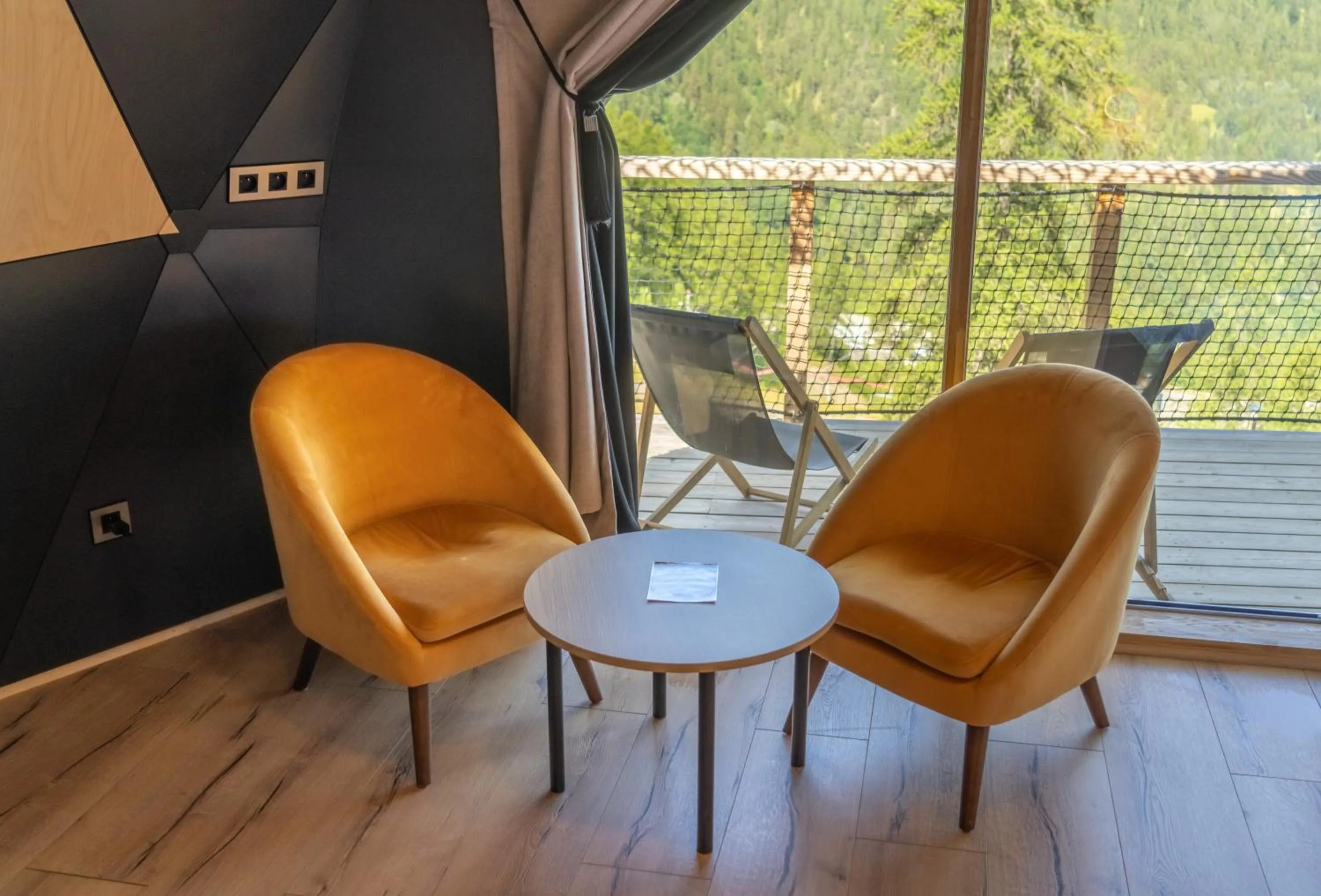 Seating area in Alpin D'Hôme Hôtel & Spa