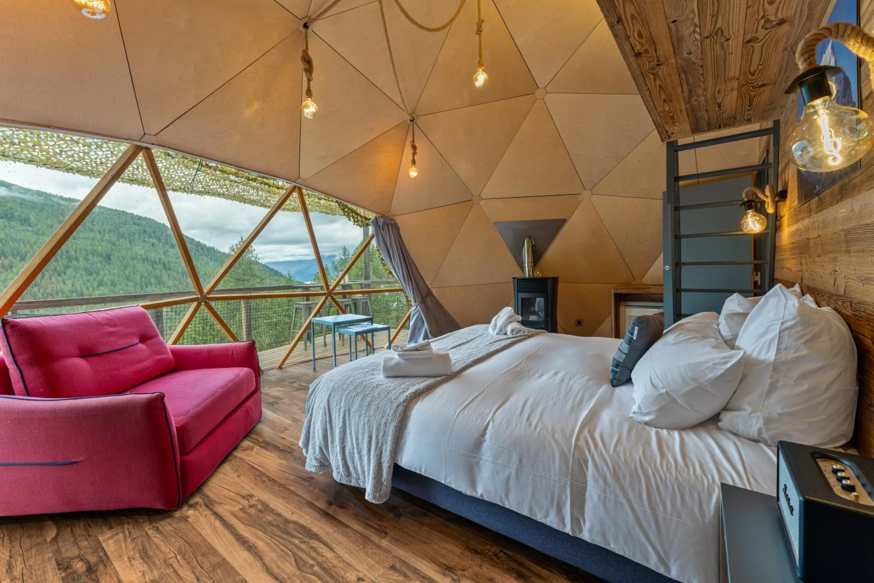Bedroom, Bed in Alpin D'Hôme Hôtel & Spa
