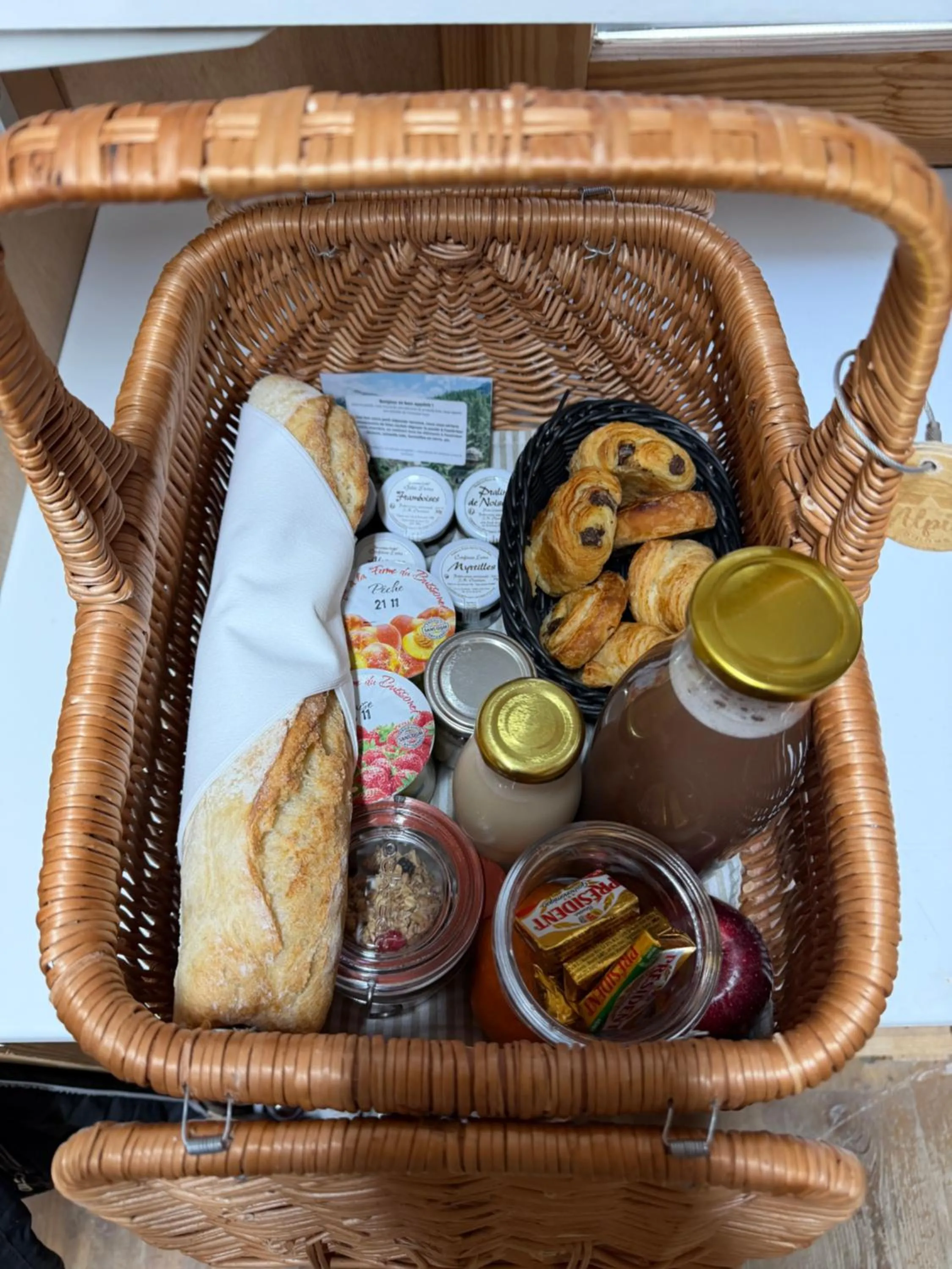 Continental breakfast in Alpin D'Hôme Hôtel & Spa
