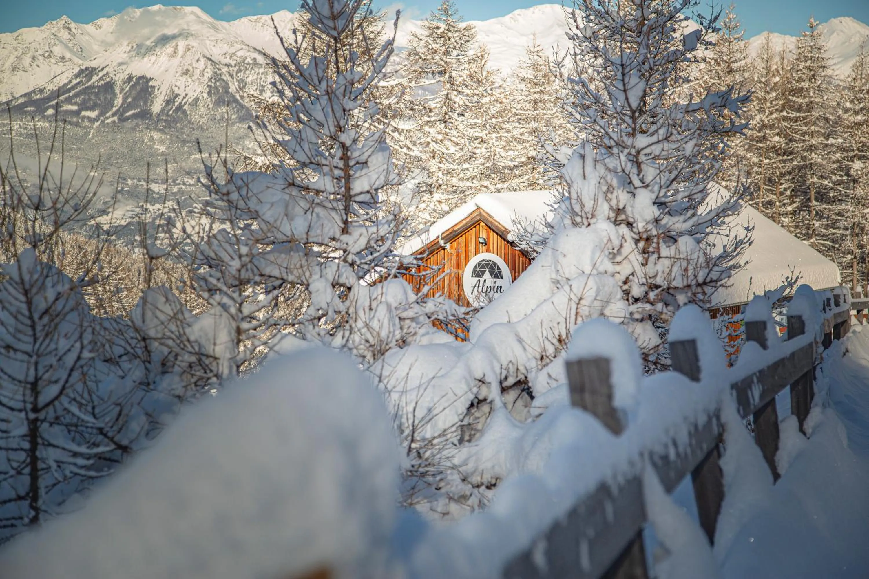 Property building in Alpin D'Hôme Hôtel & Spa