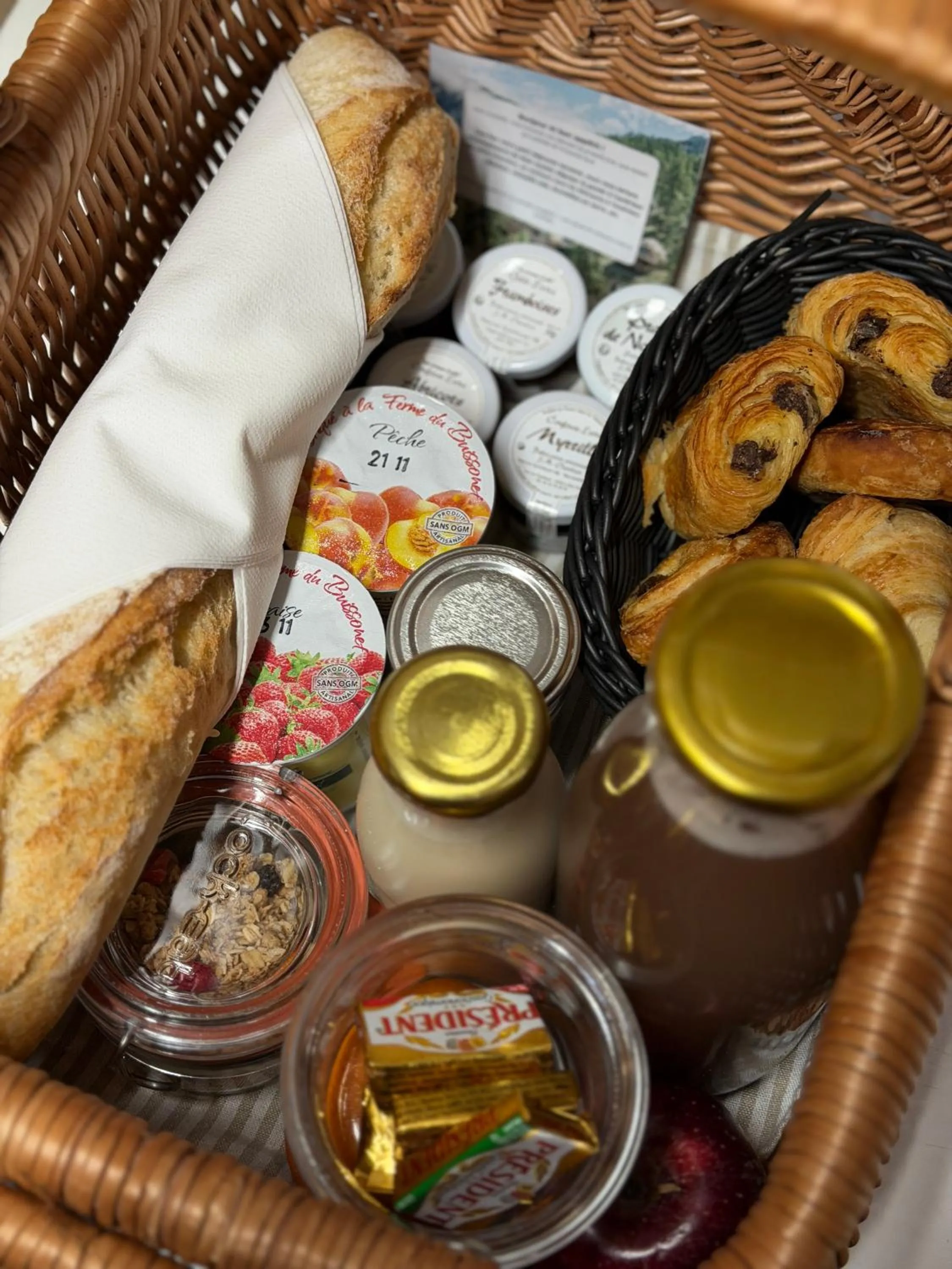 Continental breakfast in Alpin D'Hôme Hôtel & Spa