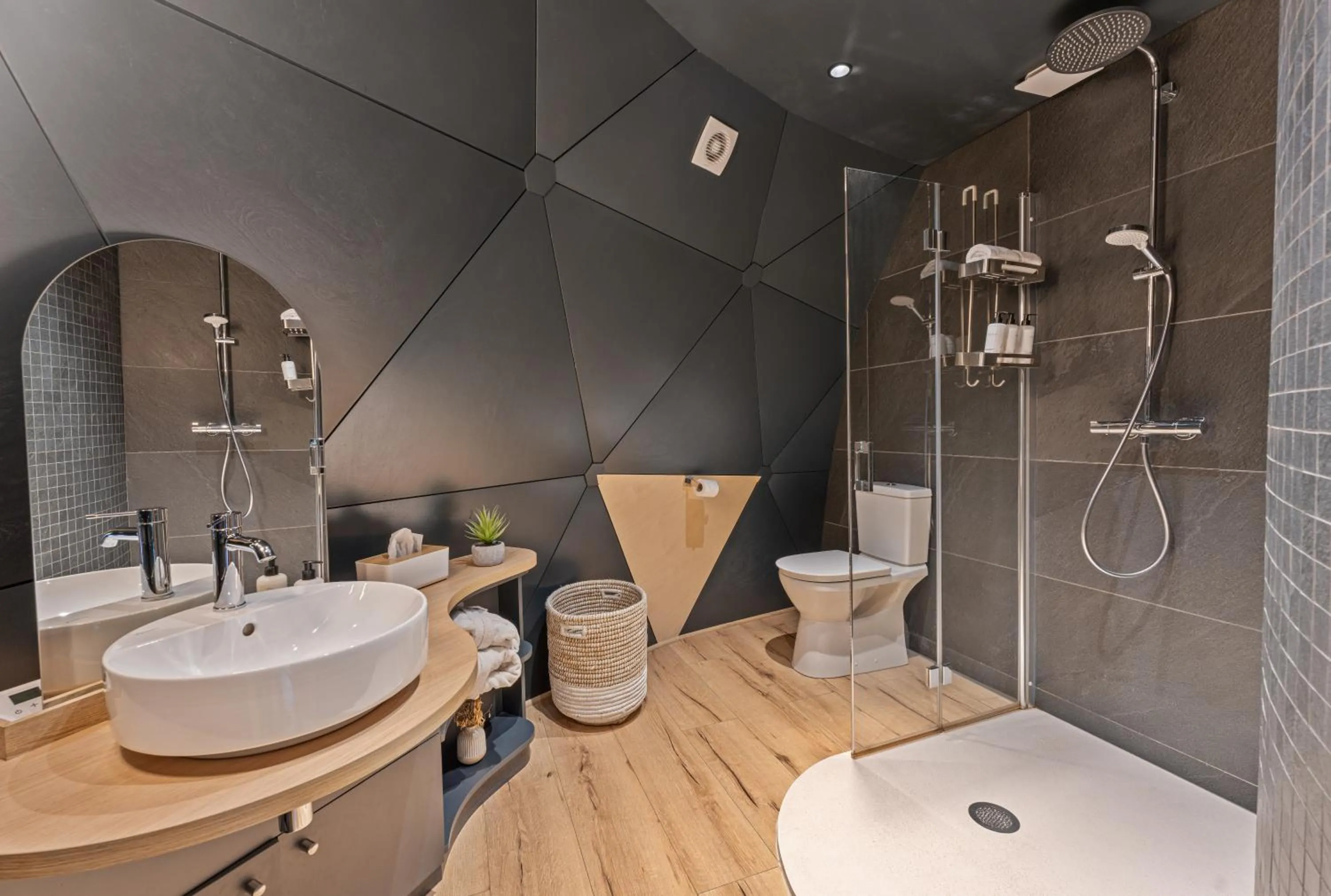 Bathroom in Alpin D'Hôme Hôtel & Spa