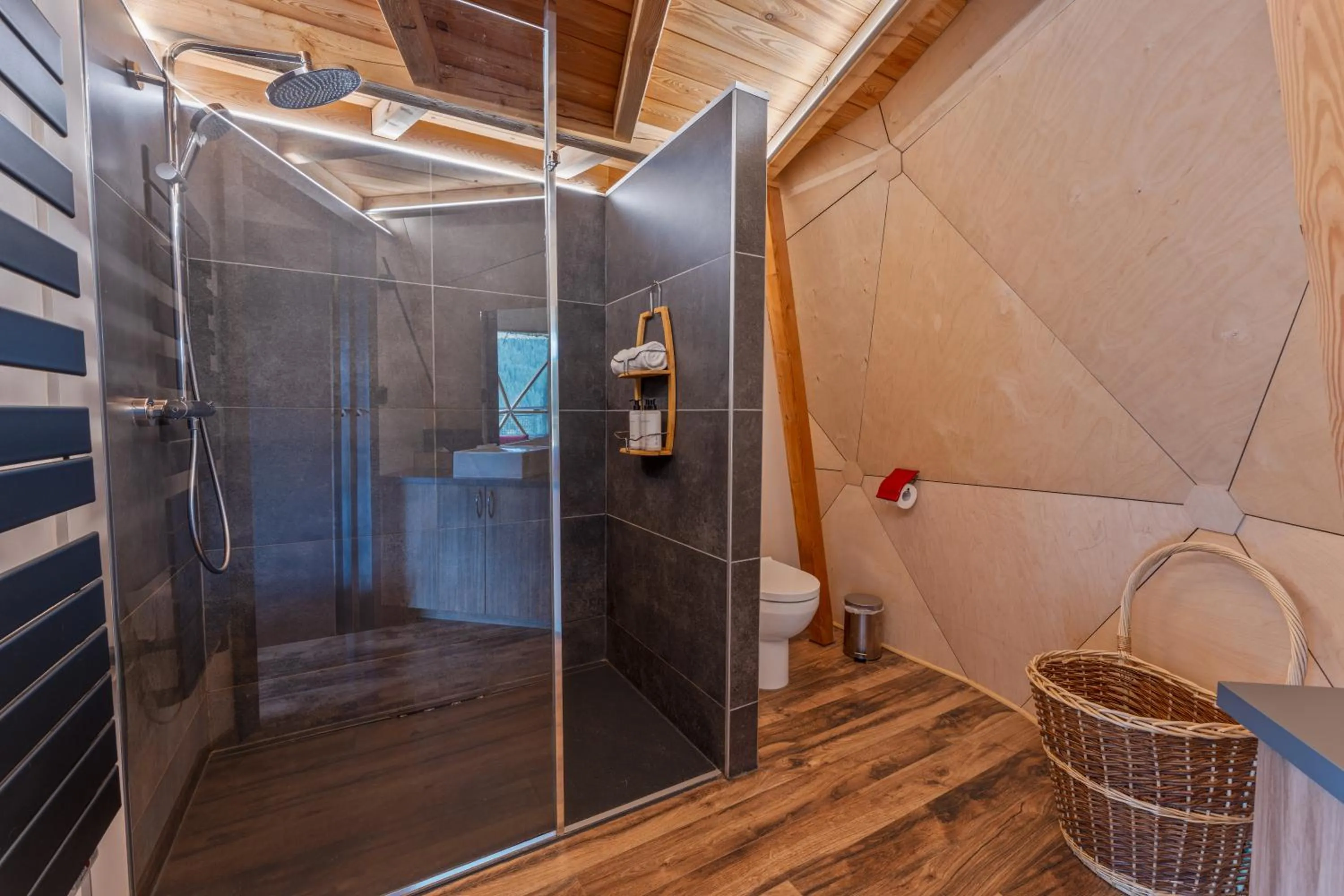 Bathroom in Alpin D'Hôme Hôtel & Spa