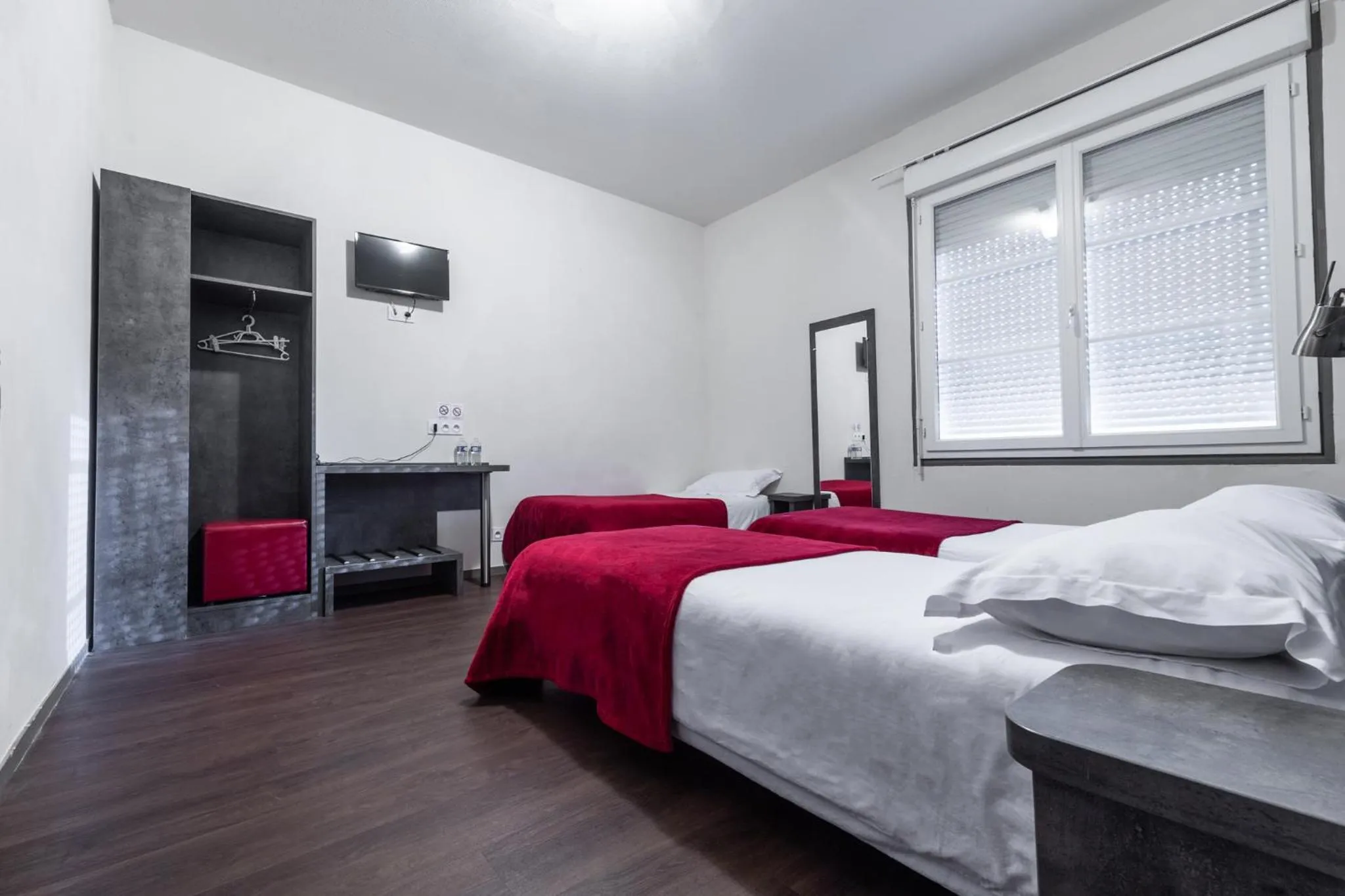 Bed in Hôtel de la Gare