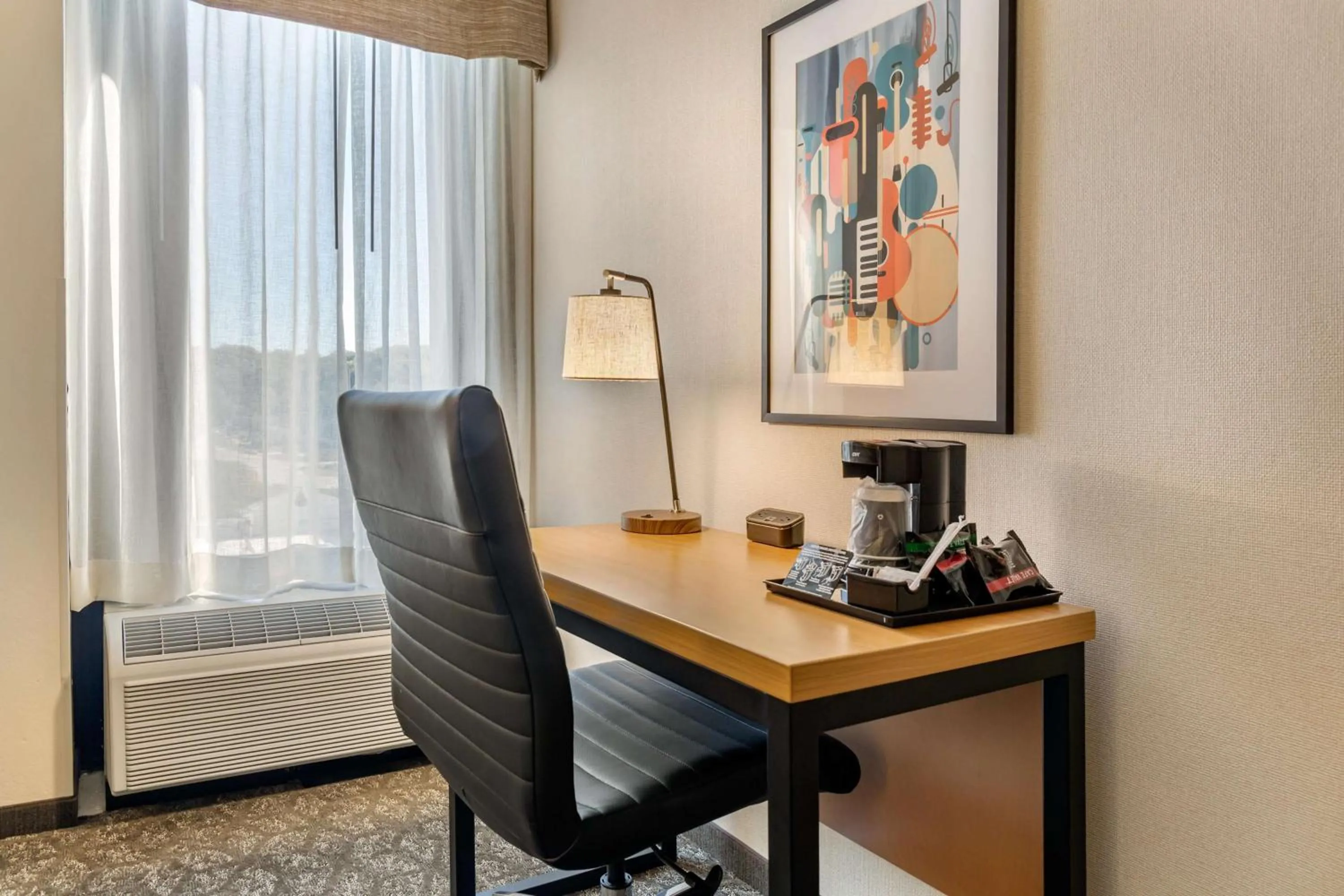 Bedroom in Drury Inn & Suites St. Louis-Southwest