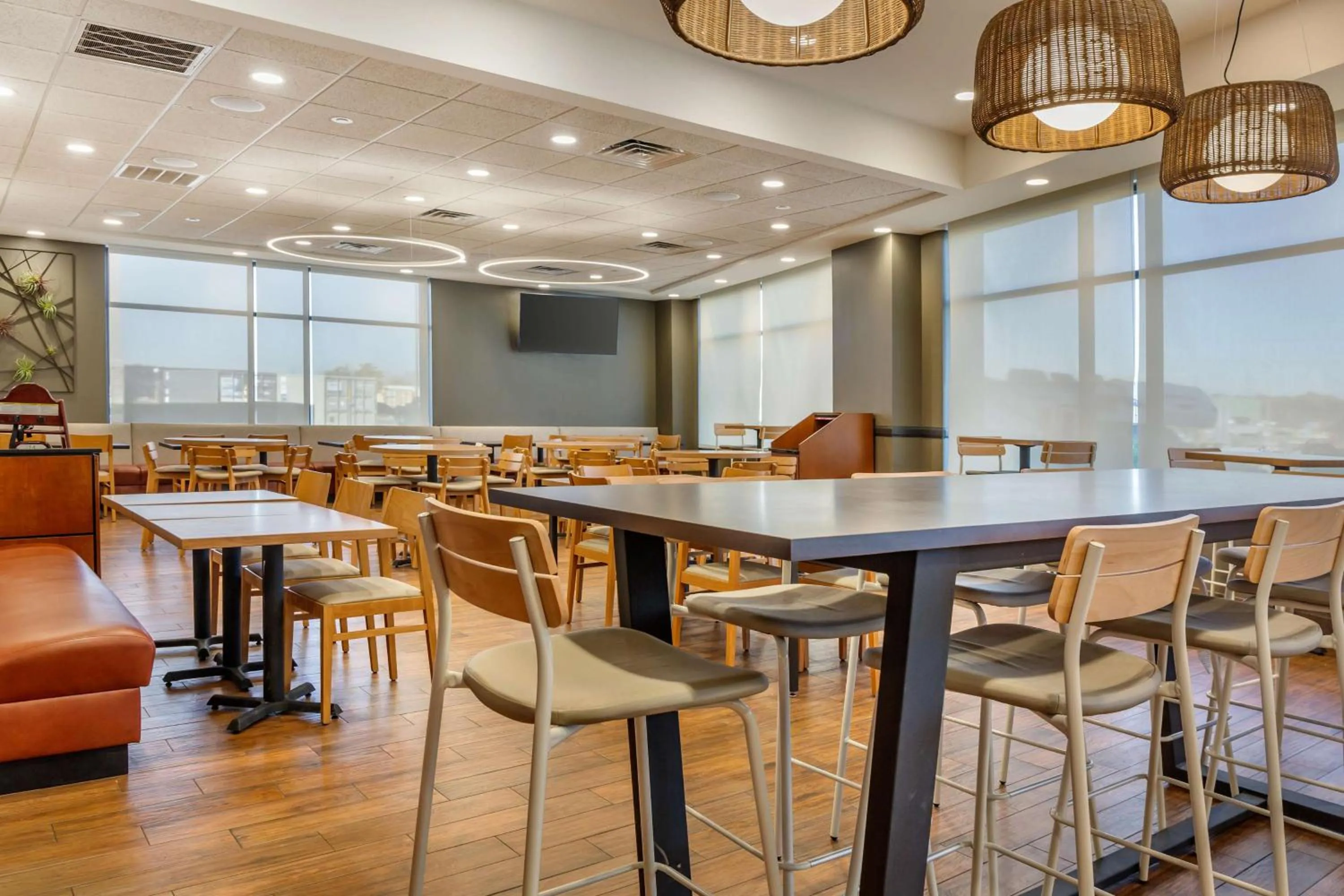 Breakfast in Drury Inn & Suites St. Louis-Southwest