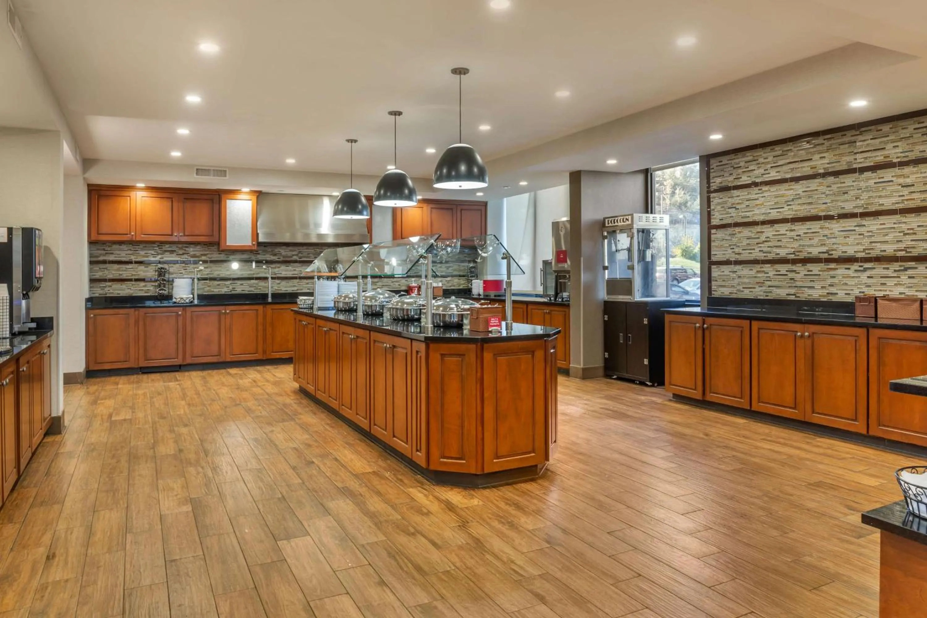 Breakfast in Drury Inn & Suites St. Louis-Southwest