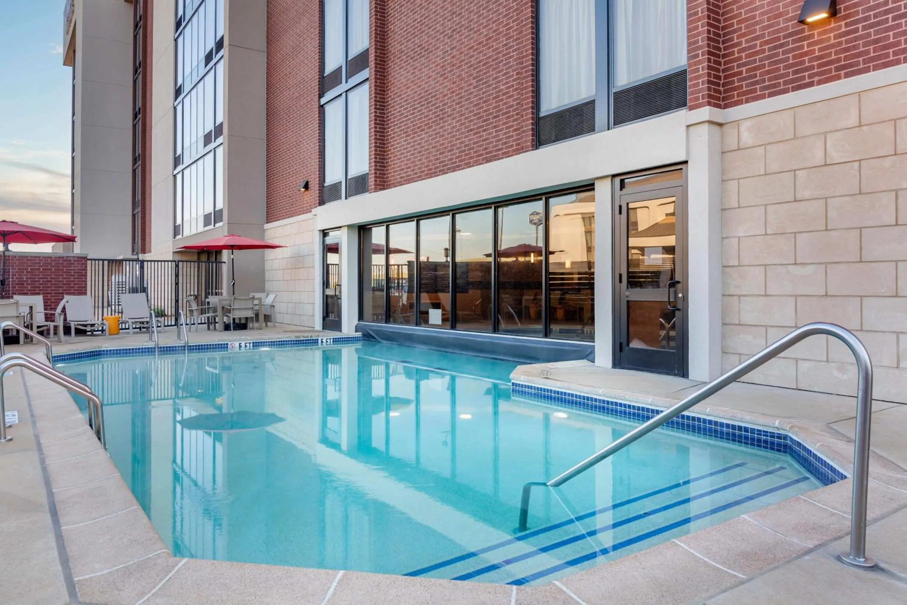 Pool view in Drury Inn & Suites St. Louis-Southwest