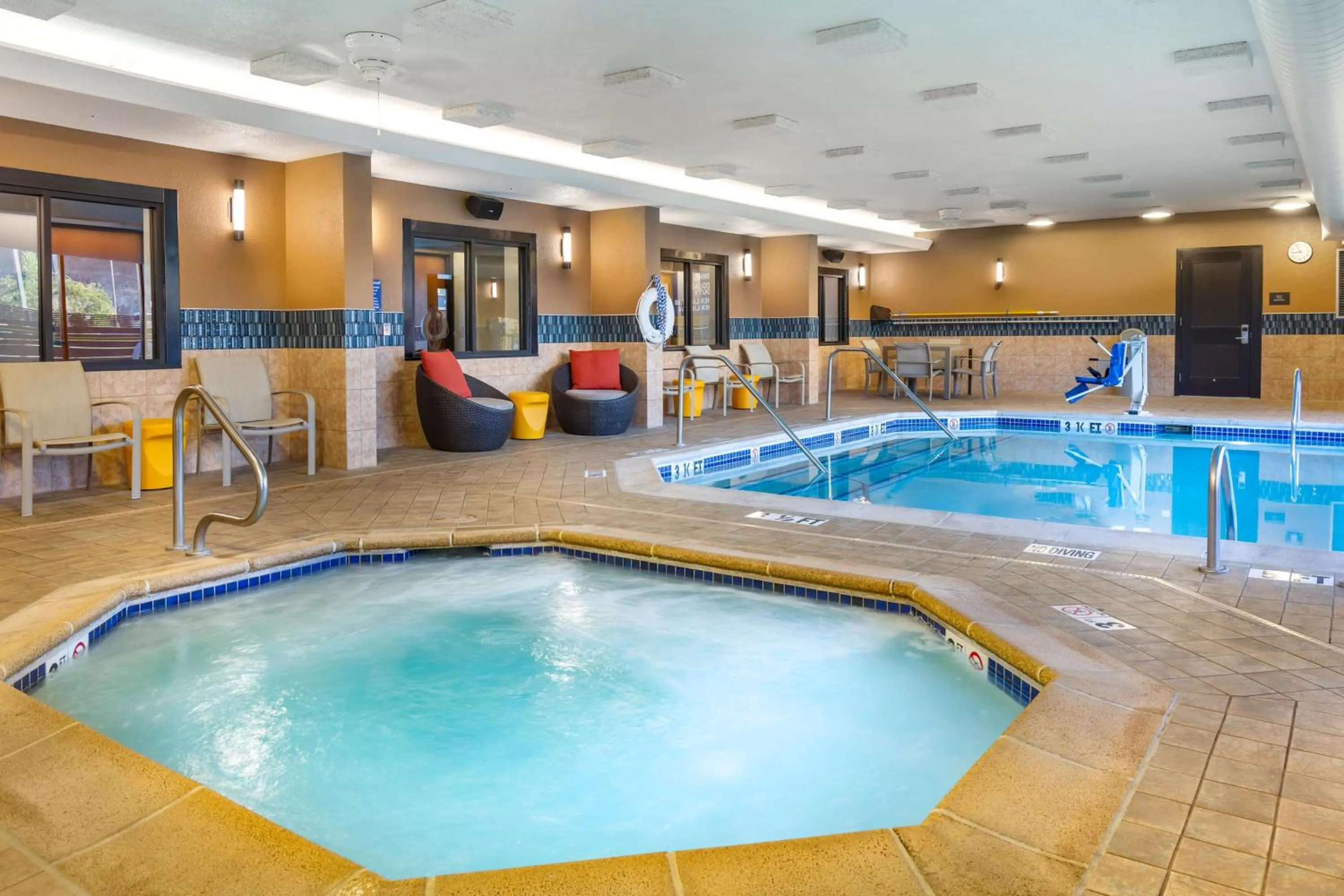 Pool view in Drury Inn & Suites St. Louis-Southwest