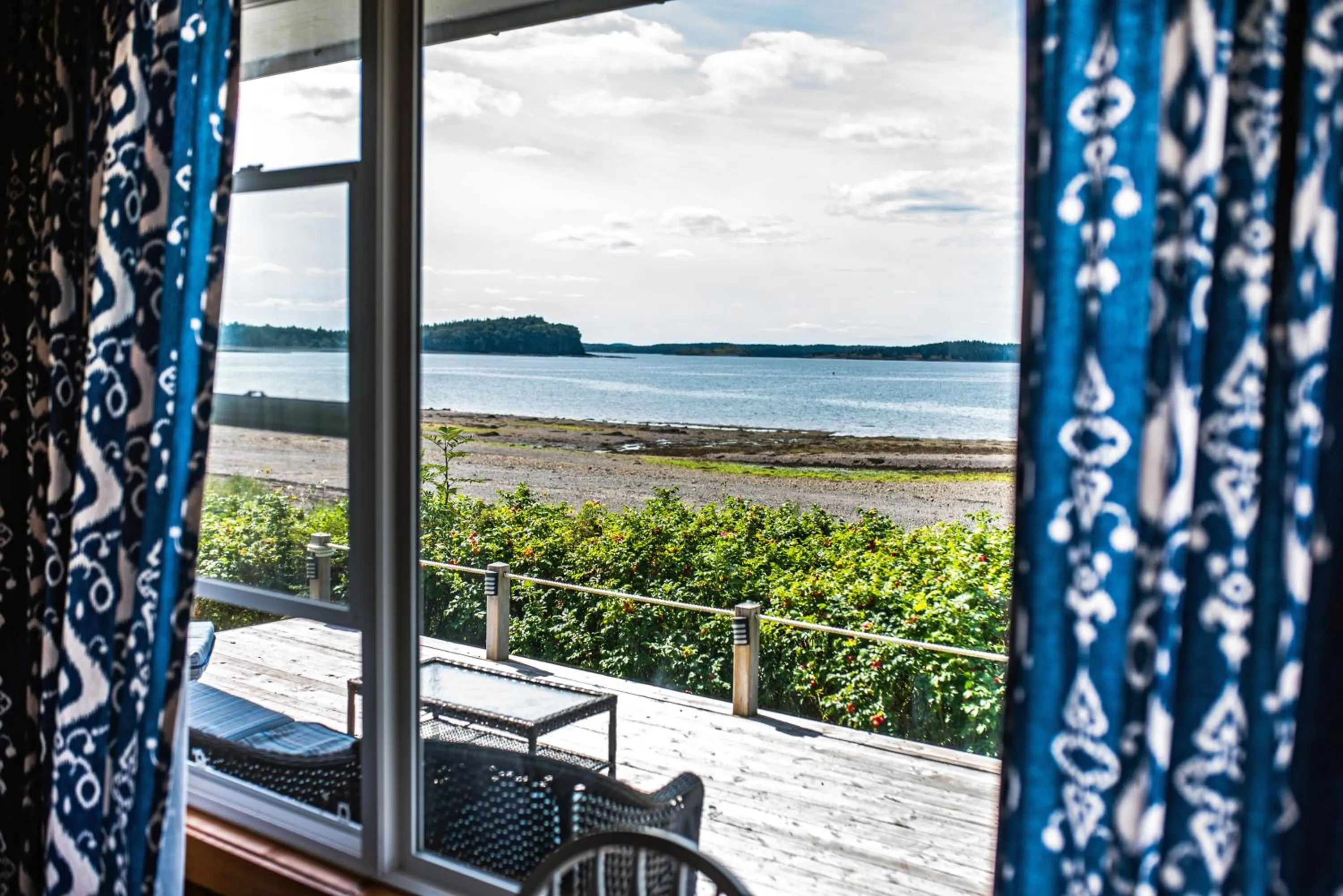 Friars Bay Inn & Cottages