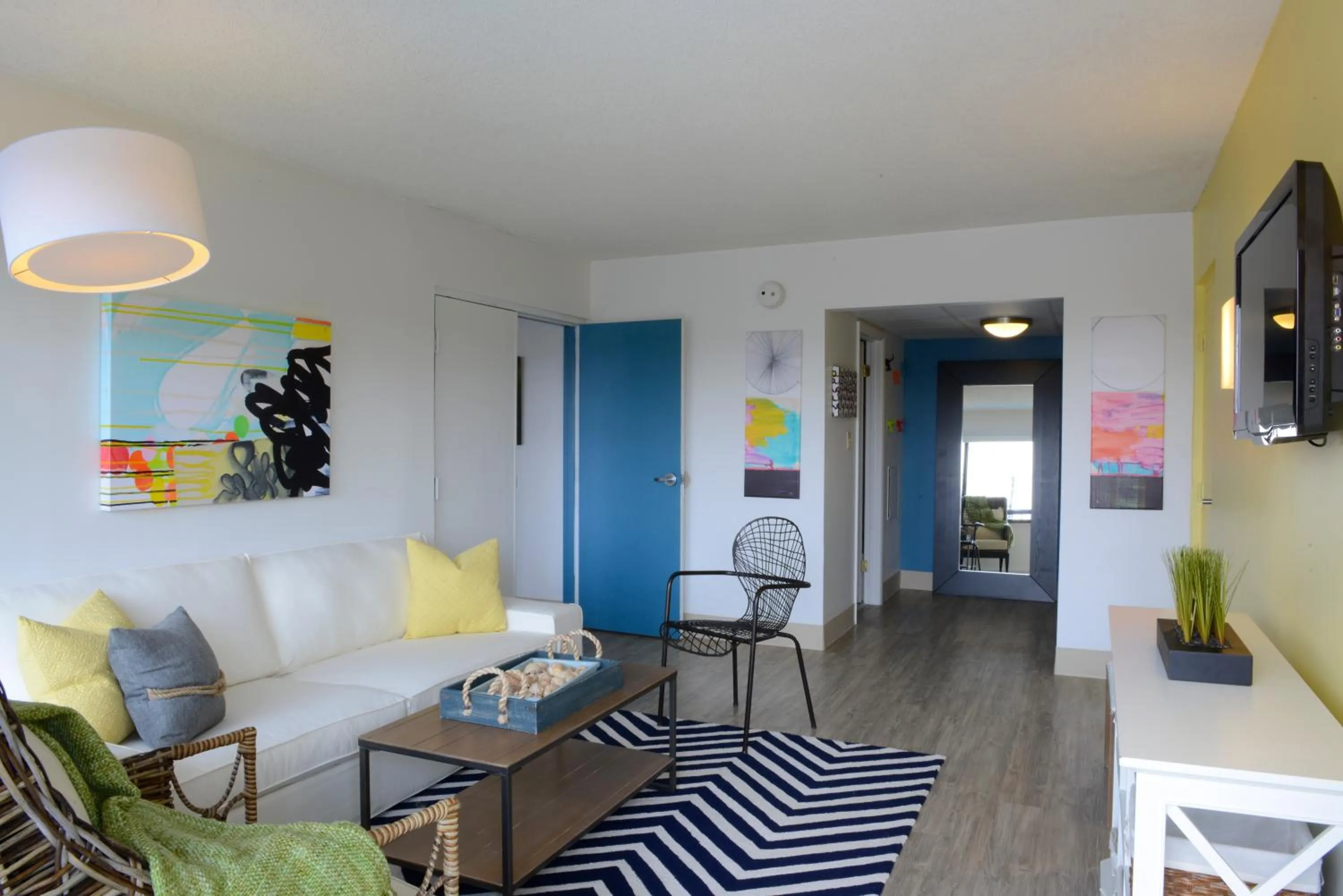 TV and multimedia in Beach House Dewey