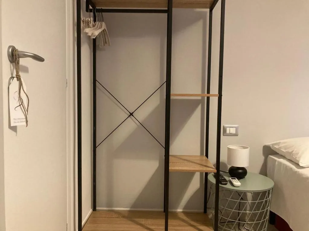 Gatto Bianco Picone 19