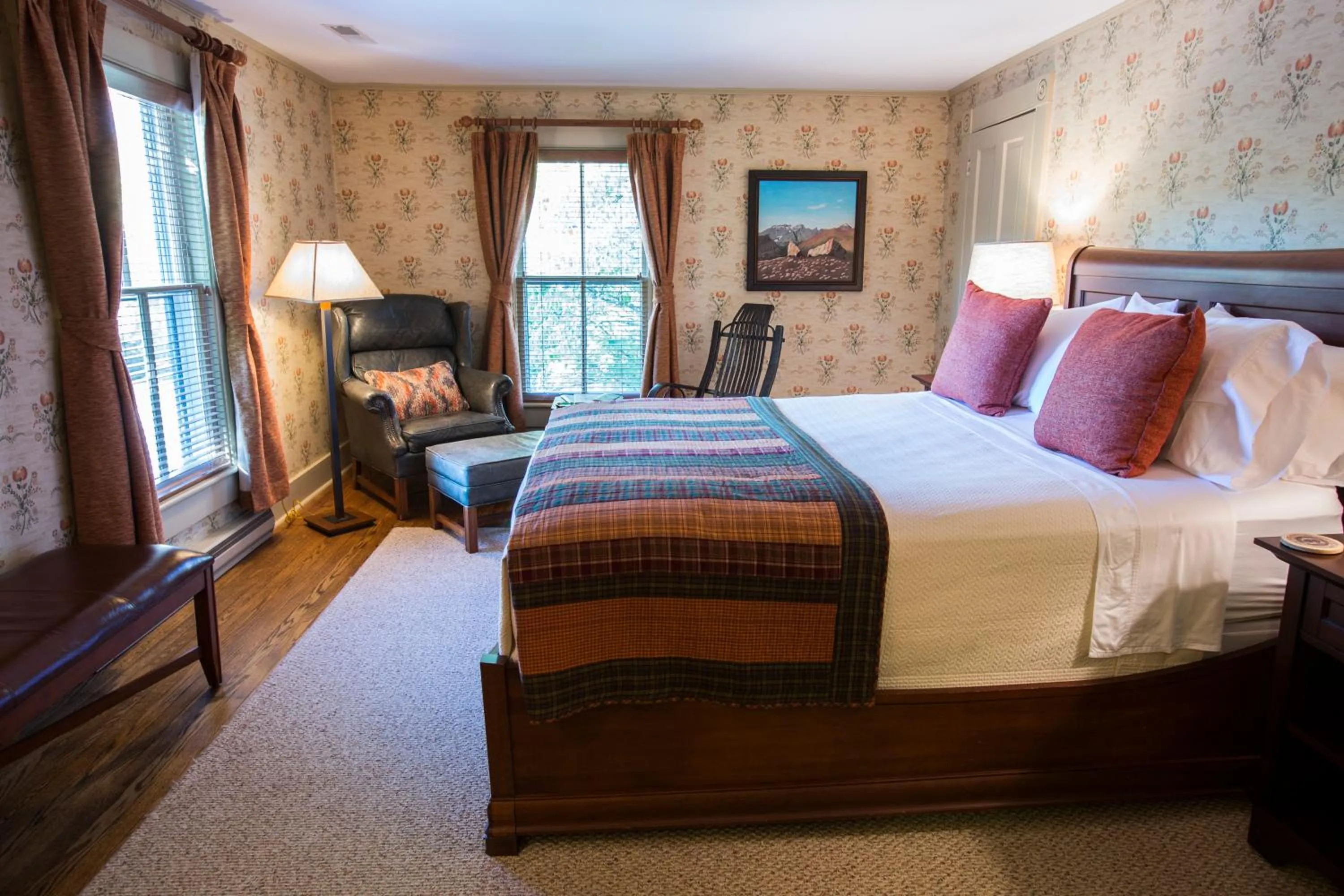 Bed in Gay Street Inn