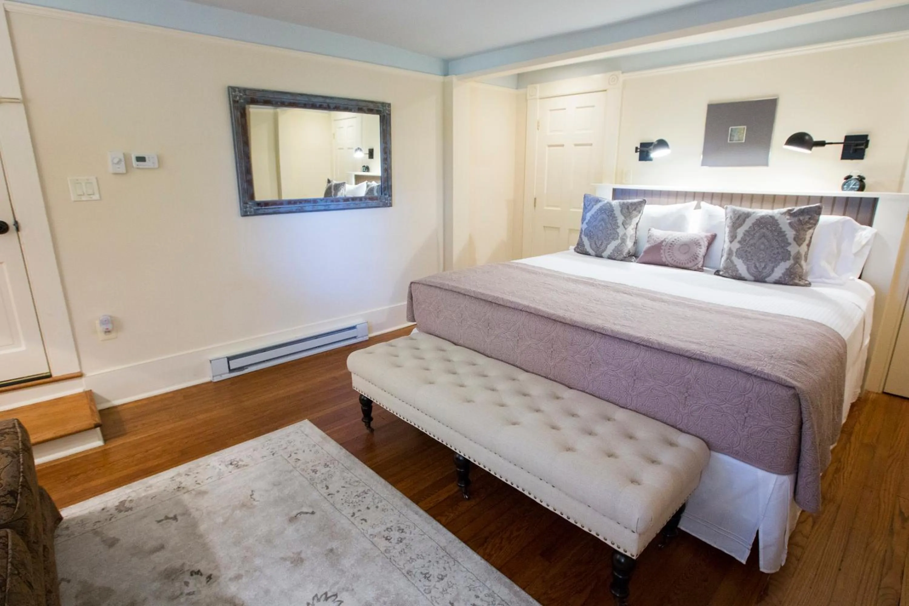 Bed in Gay Street Inn