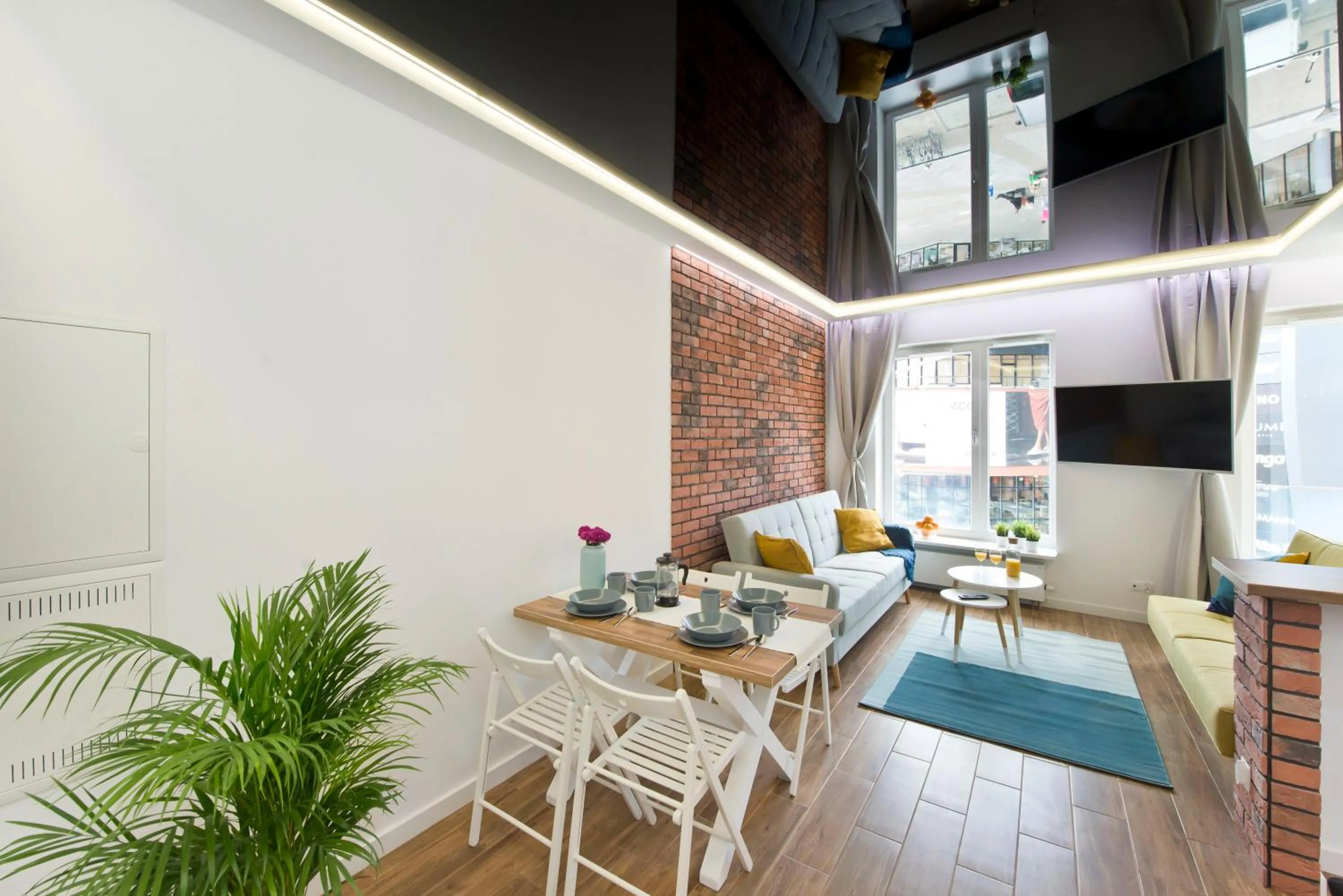 Dining area in YOURAPART Rajska City Centre