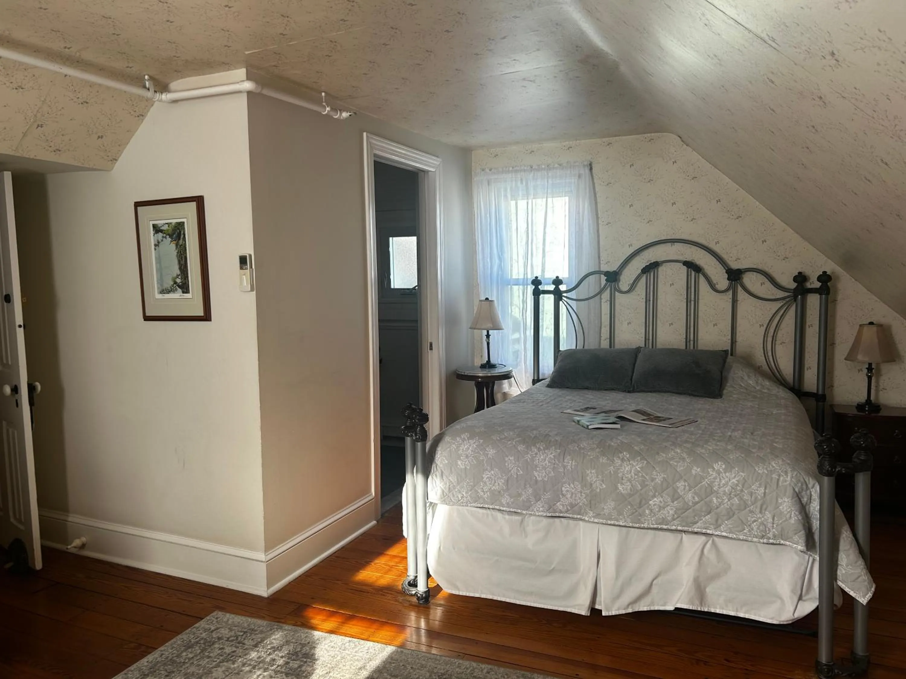 Bed in Beauclaires Bed & Breakfast