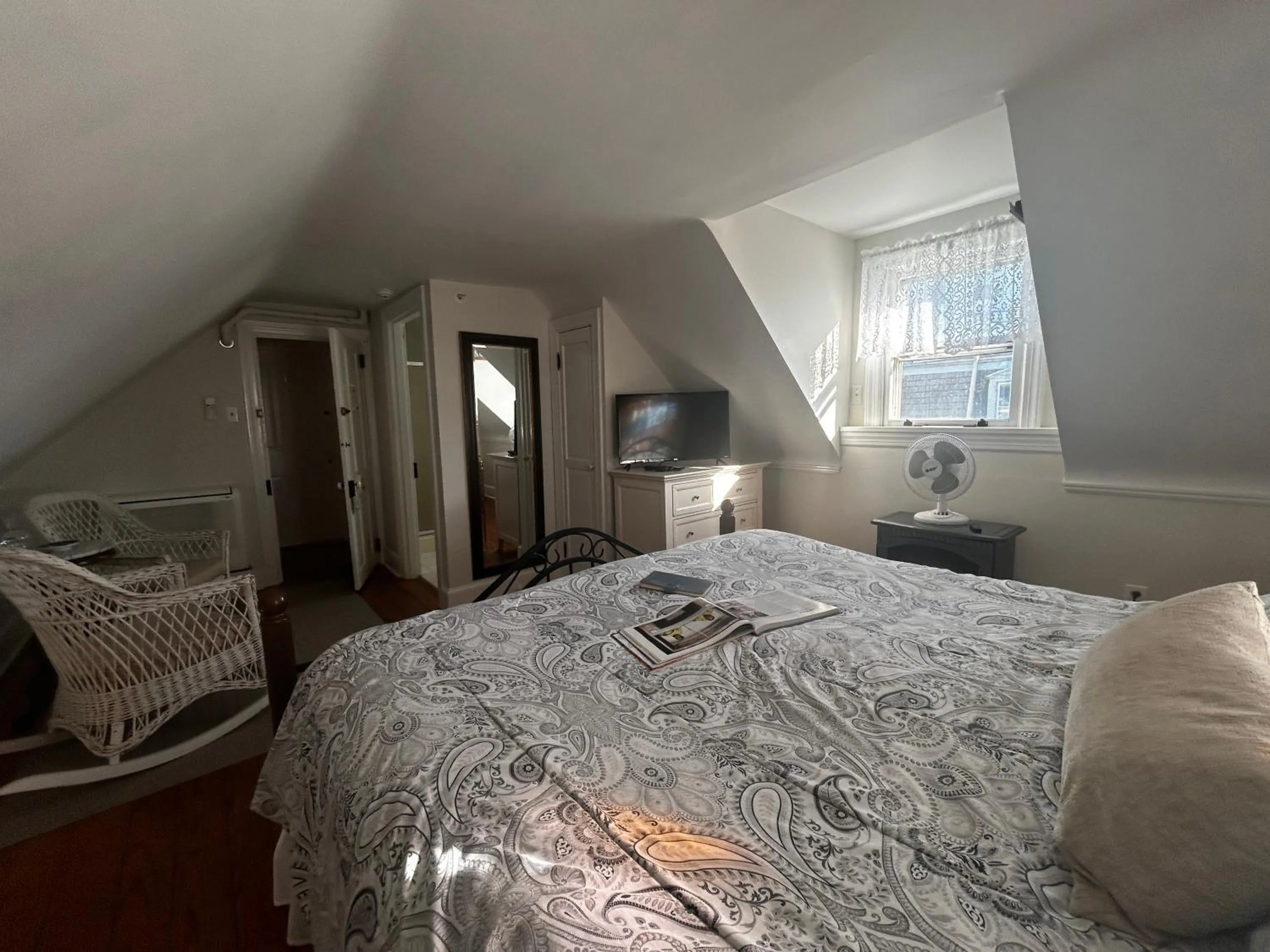 Bed in Beauclaires Bed & Breakfast