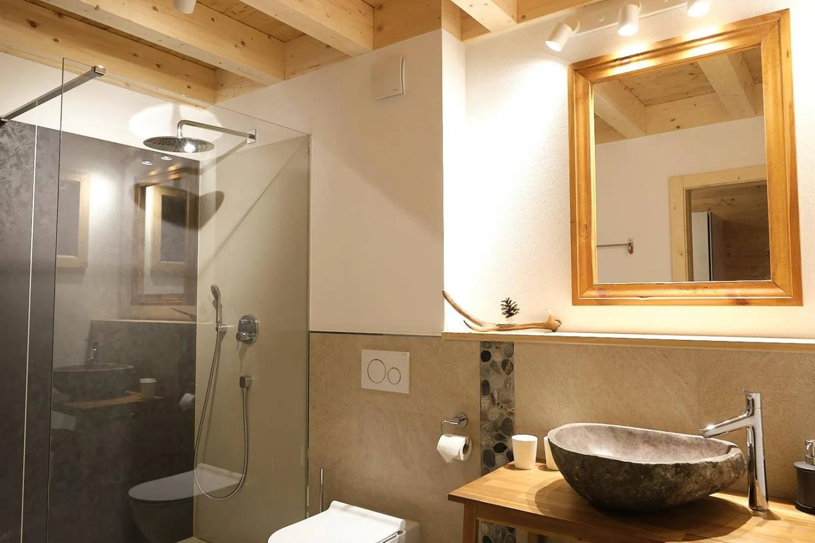 Shower in Chalet Diognysos B&B, Boutique Hotel & Wellness