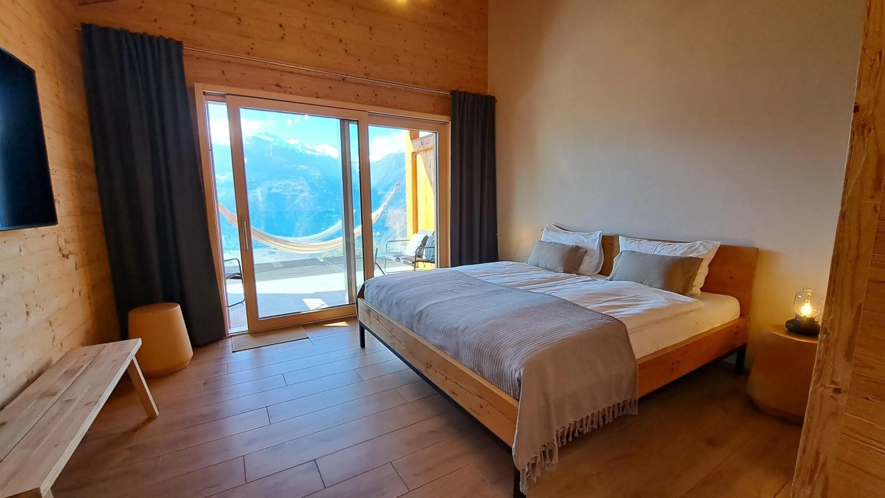 Bed in Chalet Diognysos B&B, Boutique Hotel & Wellness