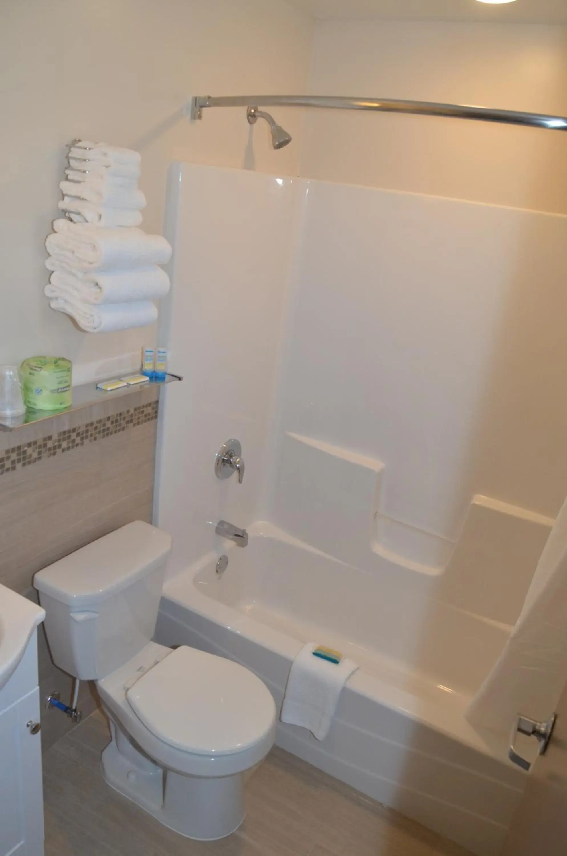 Deluxe King Room in Seahorse Inn Deluxe King Room in Seahorse Inn