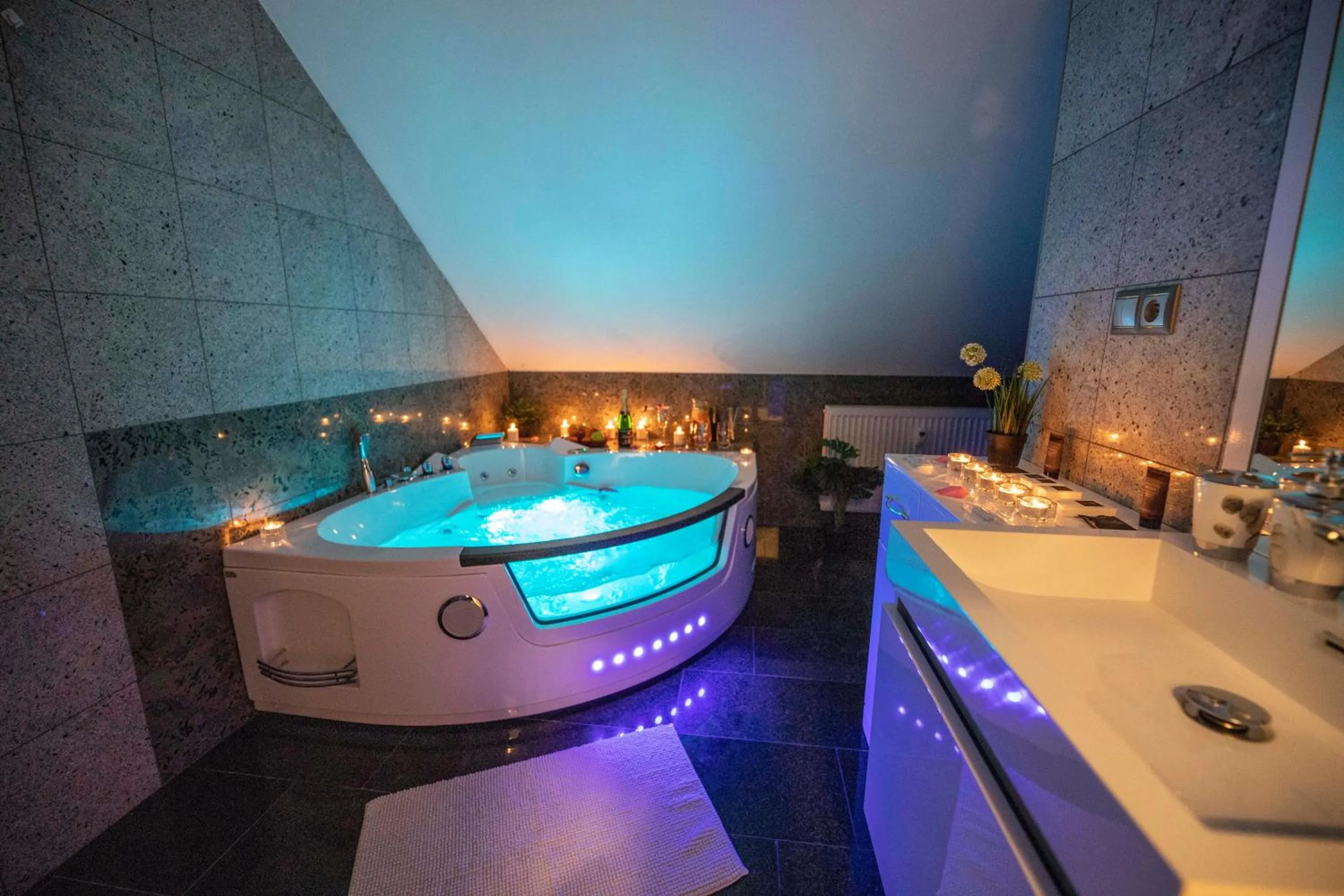 Bathroom in VIP suite hotel Heinz