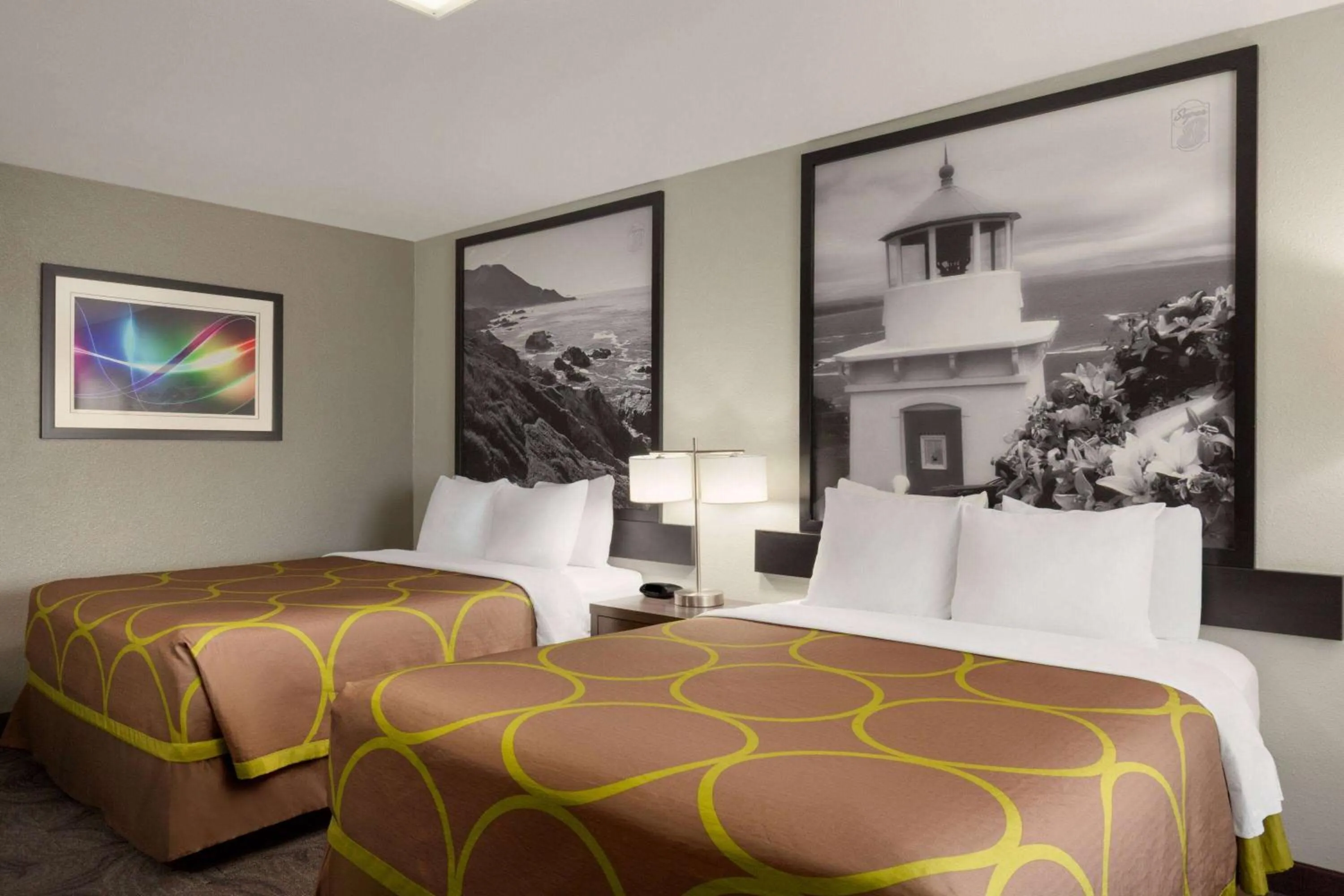 Photo of the whole room, Bed in Super 8 by Wyndham Eureka