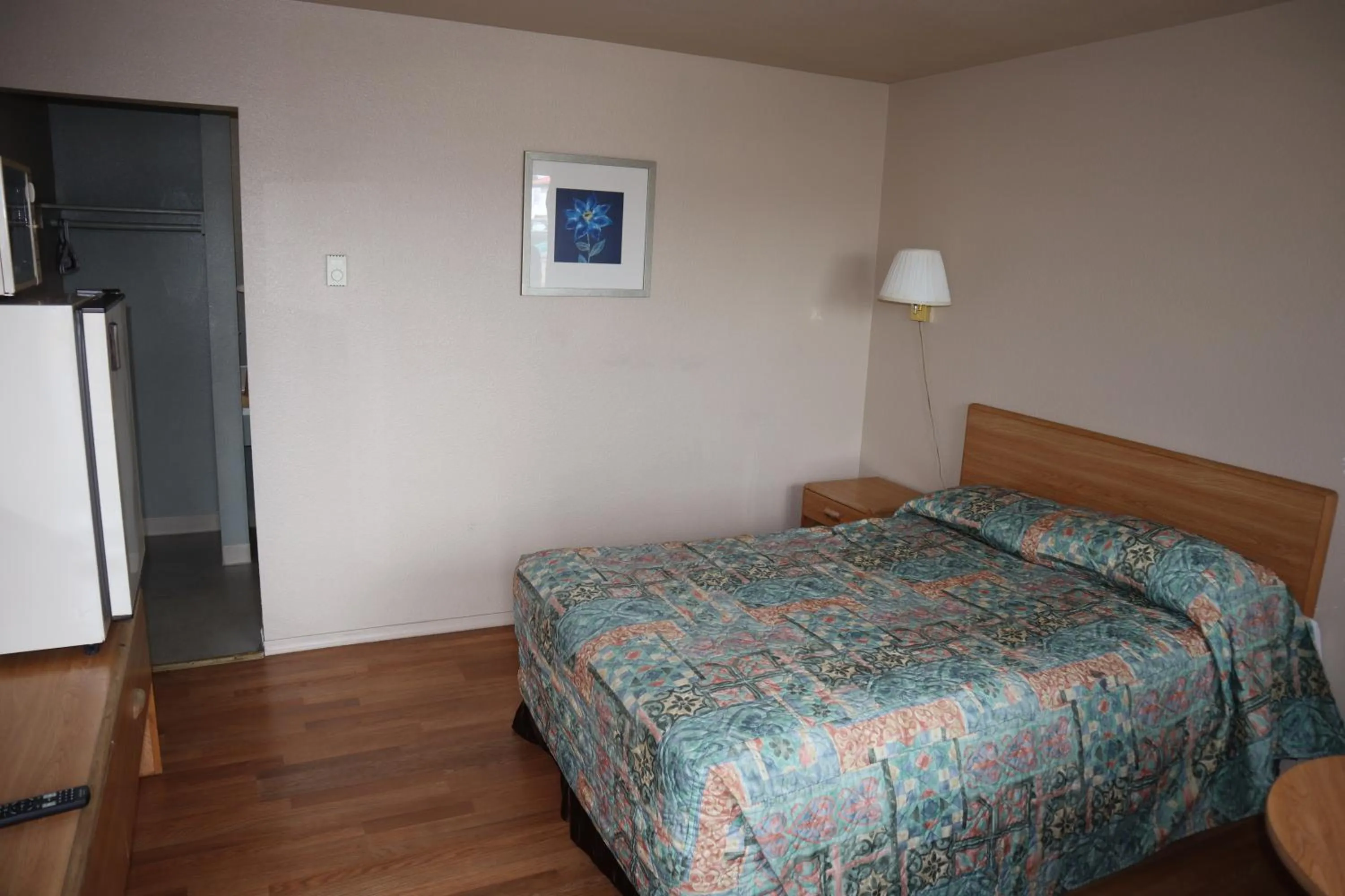 Bed in Silver Sands Motel