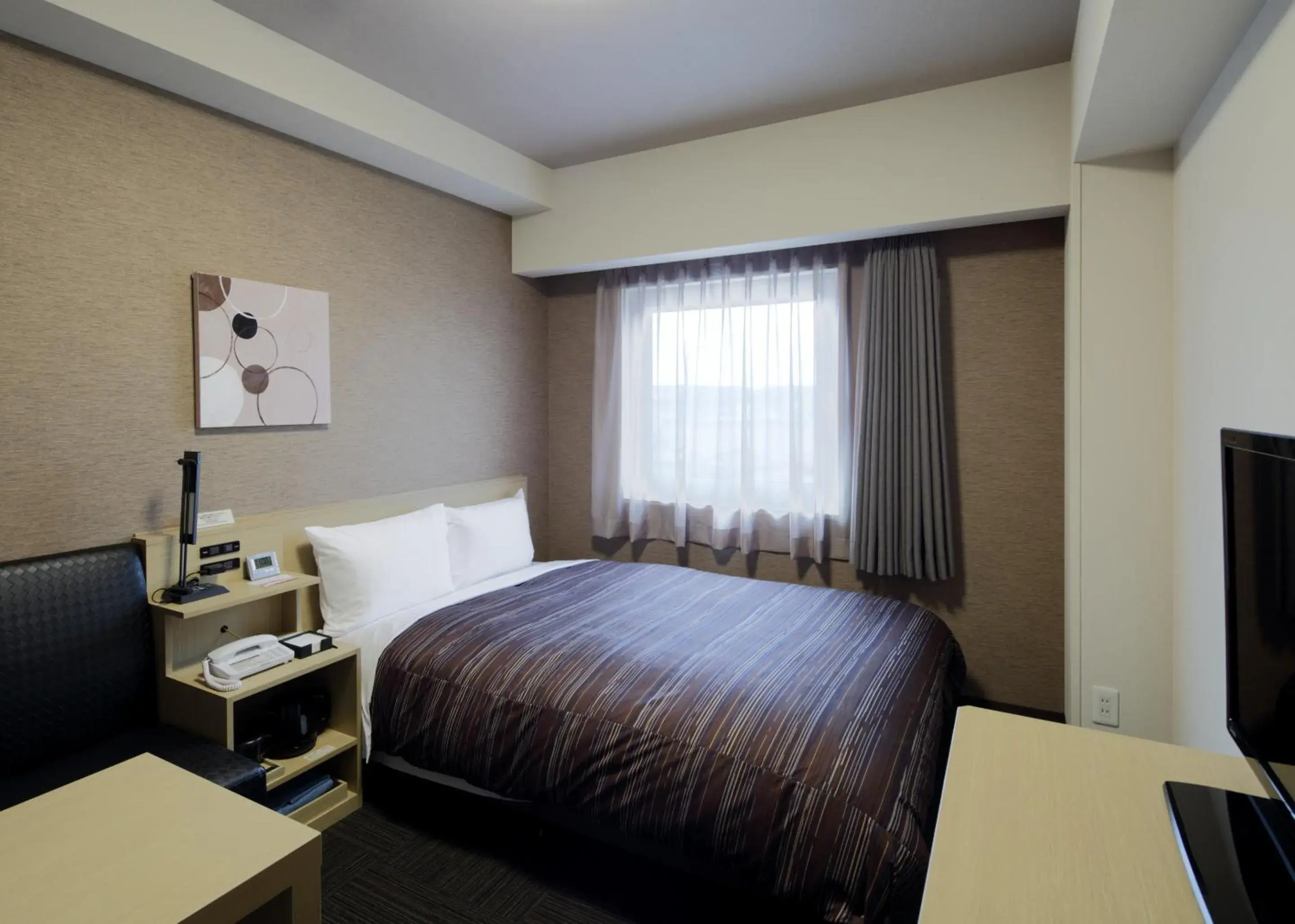 Double Room with Small Double Bed - single occupancy - Smoking in Hotel Route-Inn Kashiwa Minami -Kokudo 16Gouzoi- Double Room with Small Double Bed - single occupancy - Smoking in Hotel Route-Inn Kashiwa Minami -Kokudo 16Gouzoi-
