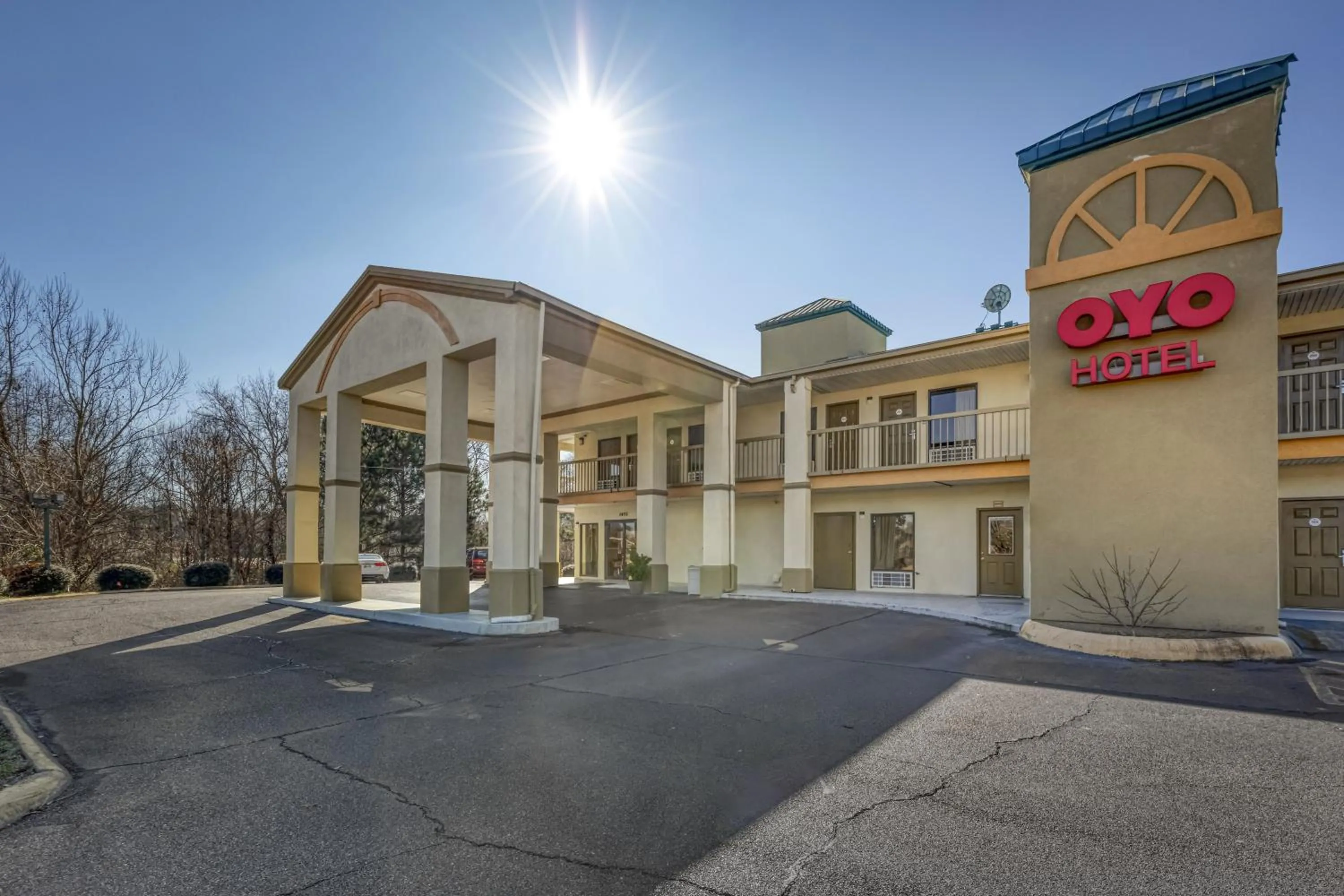 Facade/entrance in OYO Hotel Grenada West