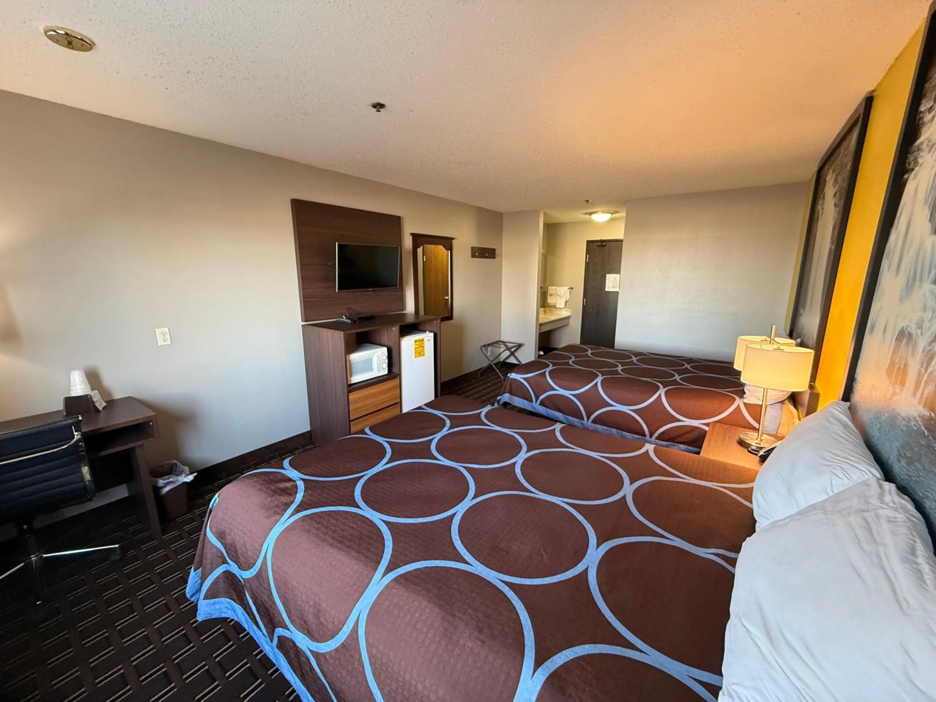 Bed in Super 8 by Wyndham Reedsburg