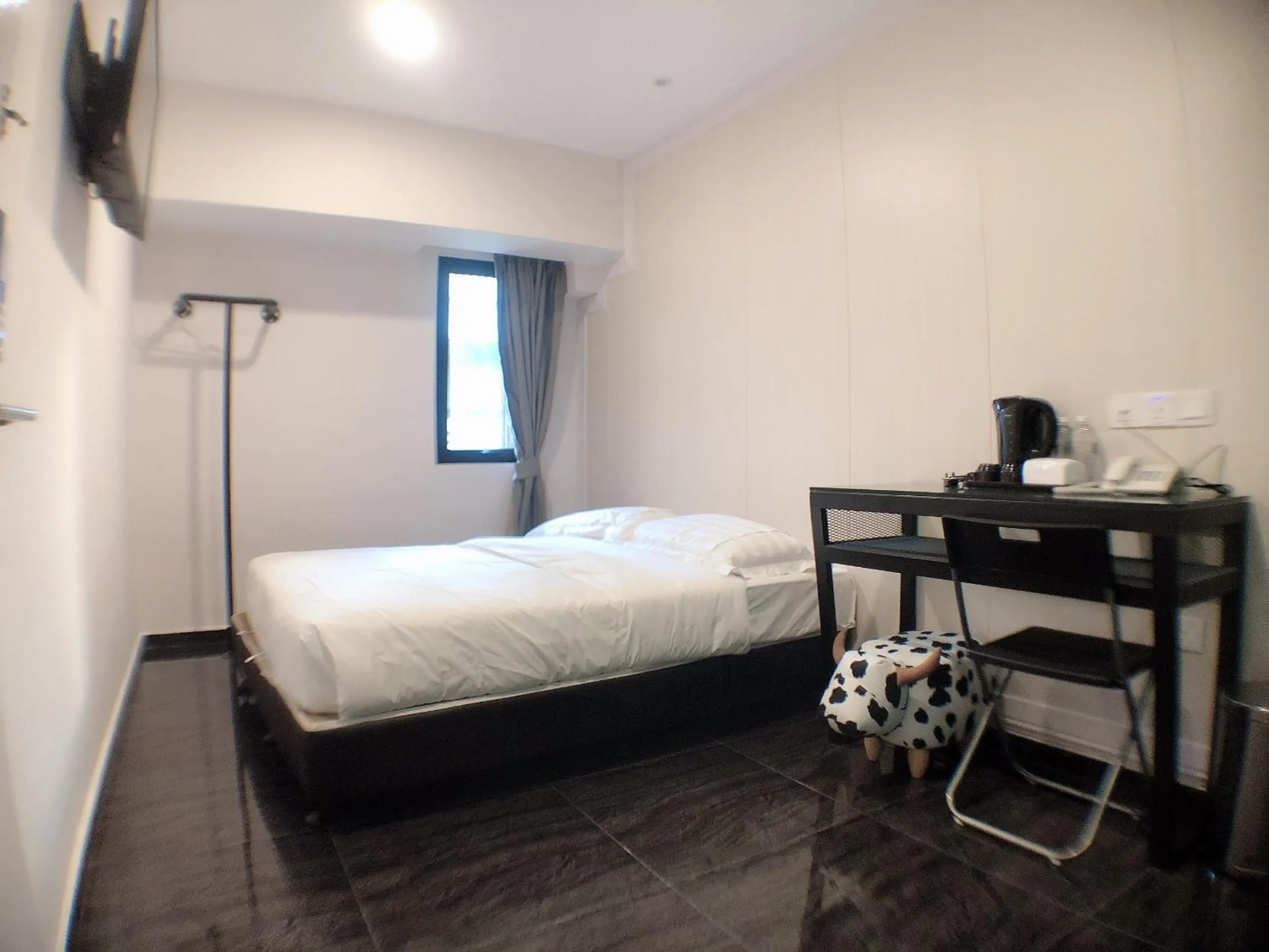 Photo of the whole room, Bed in M Design Hotel @ Taman Pertama