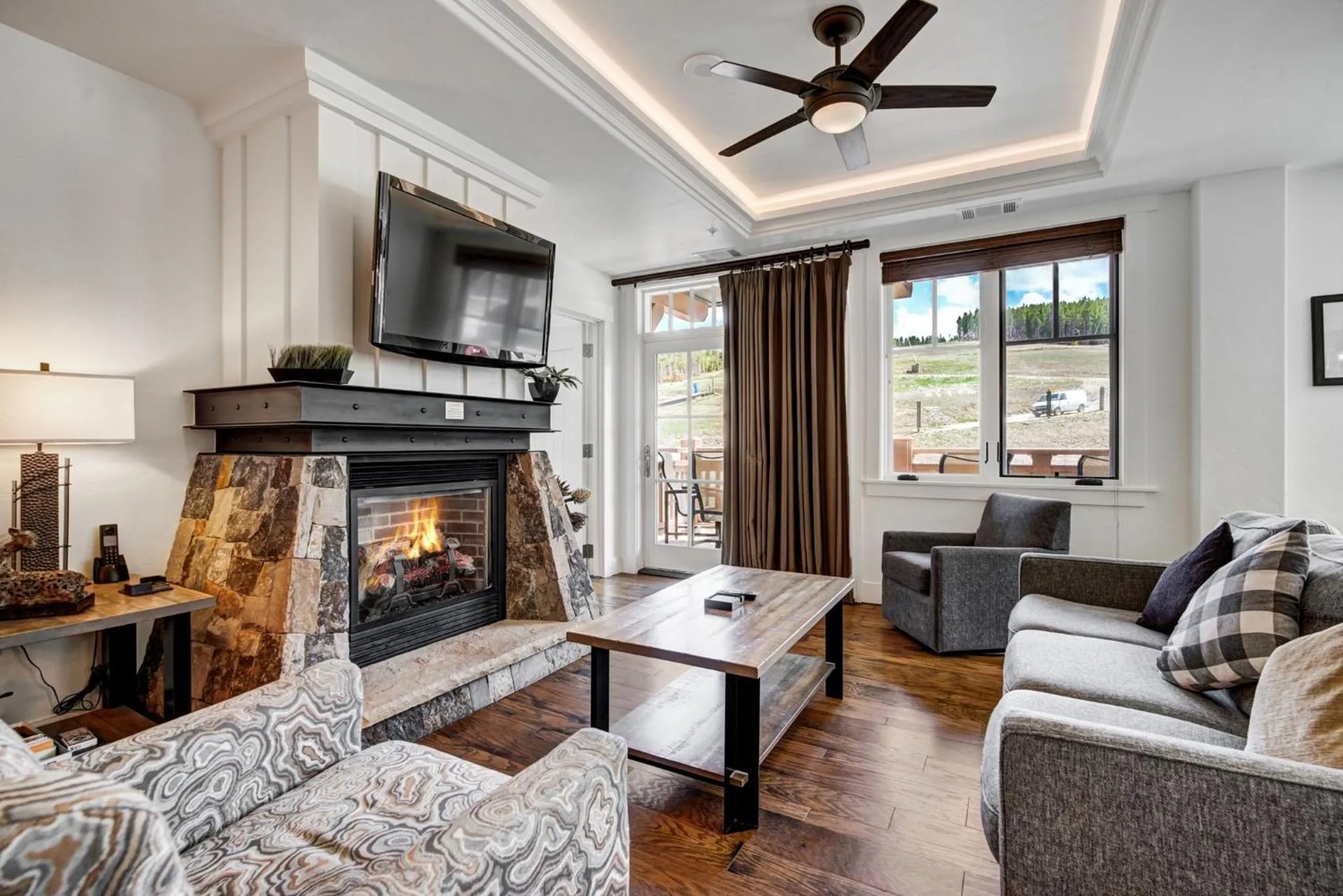 Living room in One Ski Hill, A RockResort