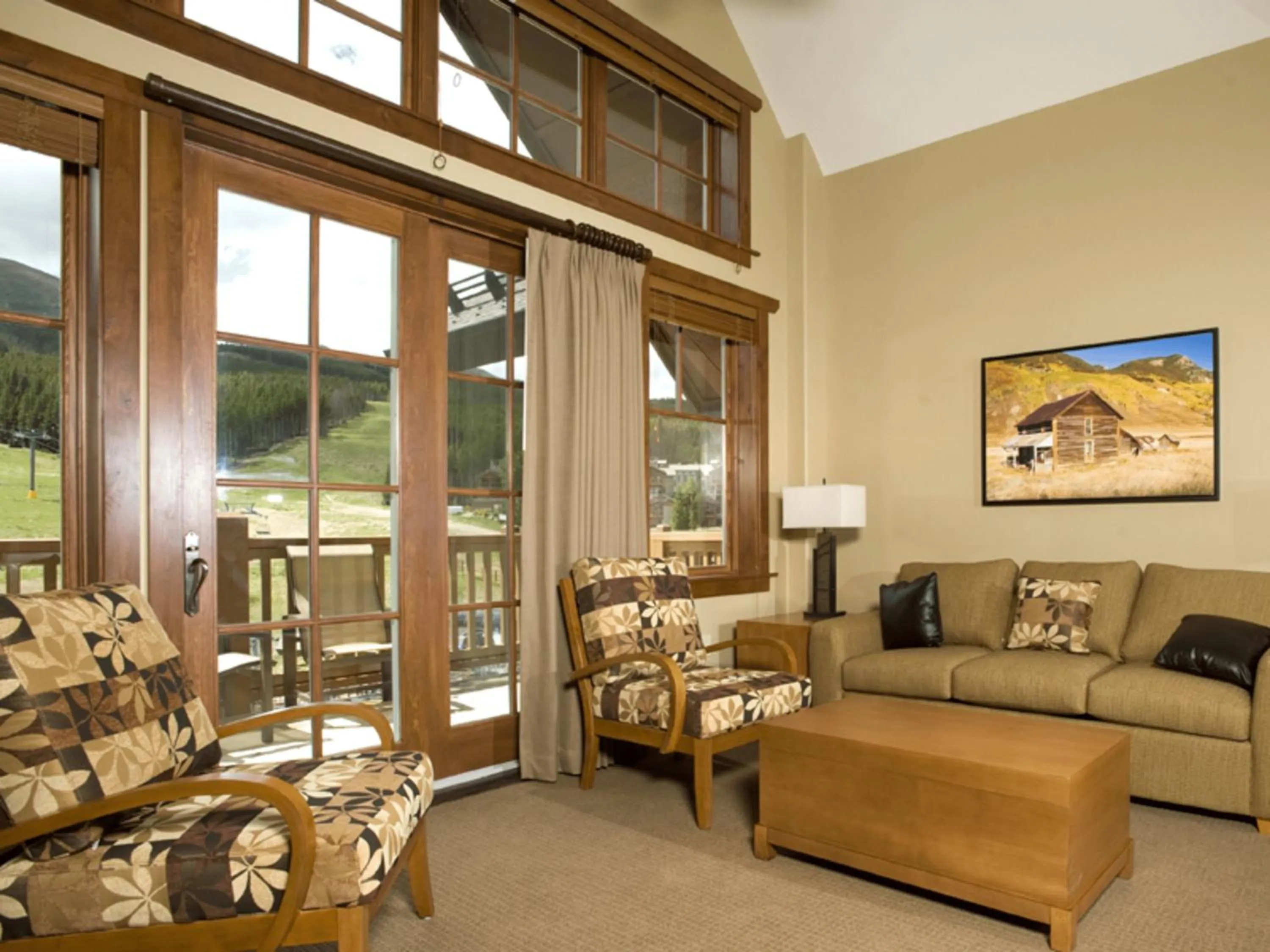 Living room in One Ski Hill, A RockResort