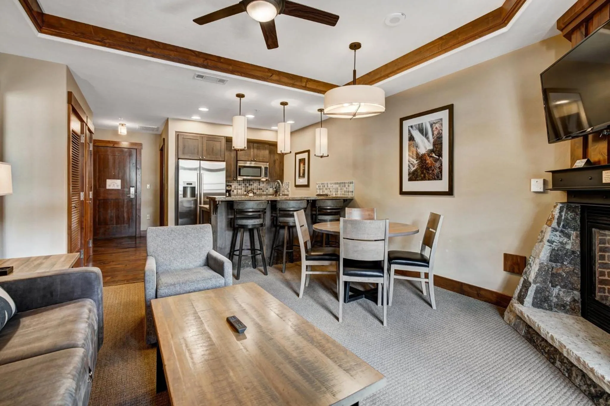 Living room in One Ski Hill, A RockResort