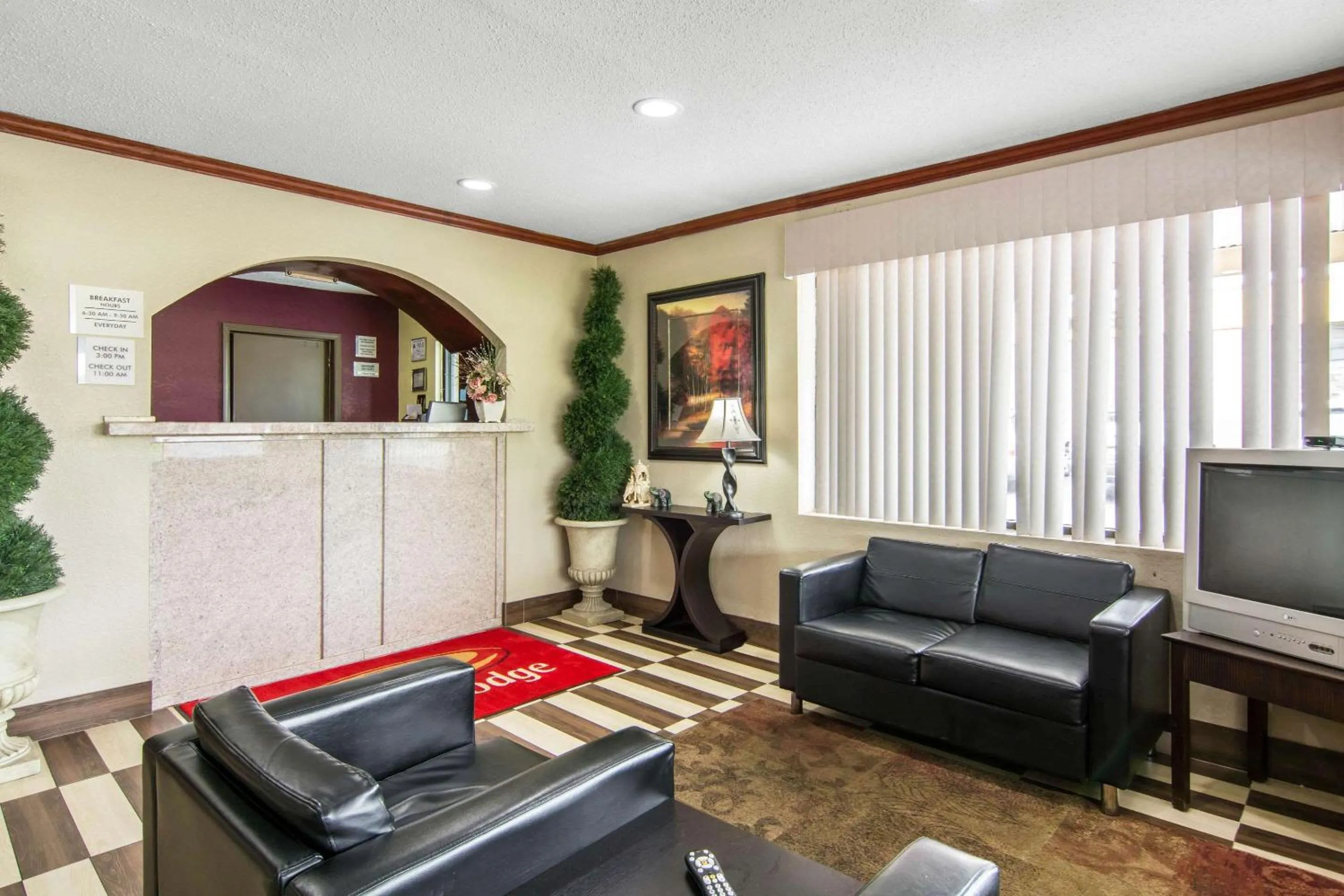 Lobby or reception in Econo Lodge Weldon - Roanoke Rapids