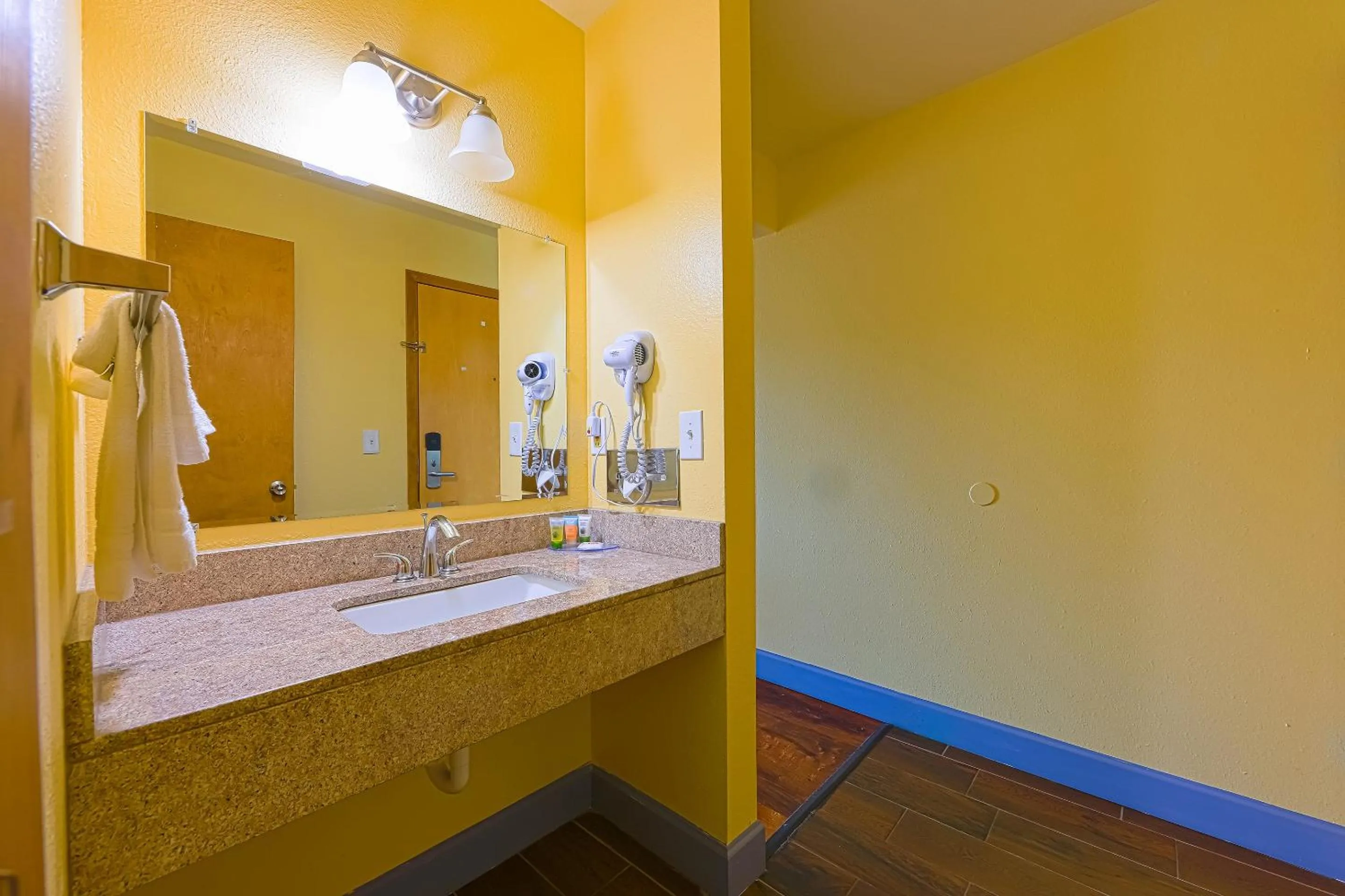 Bathroom in Coastal Inn by OYO Lincoln City - Oregon Coast Hwy