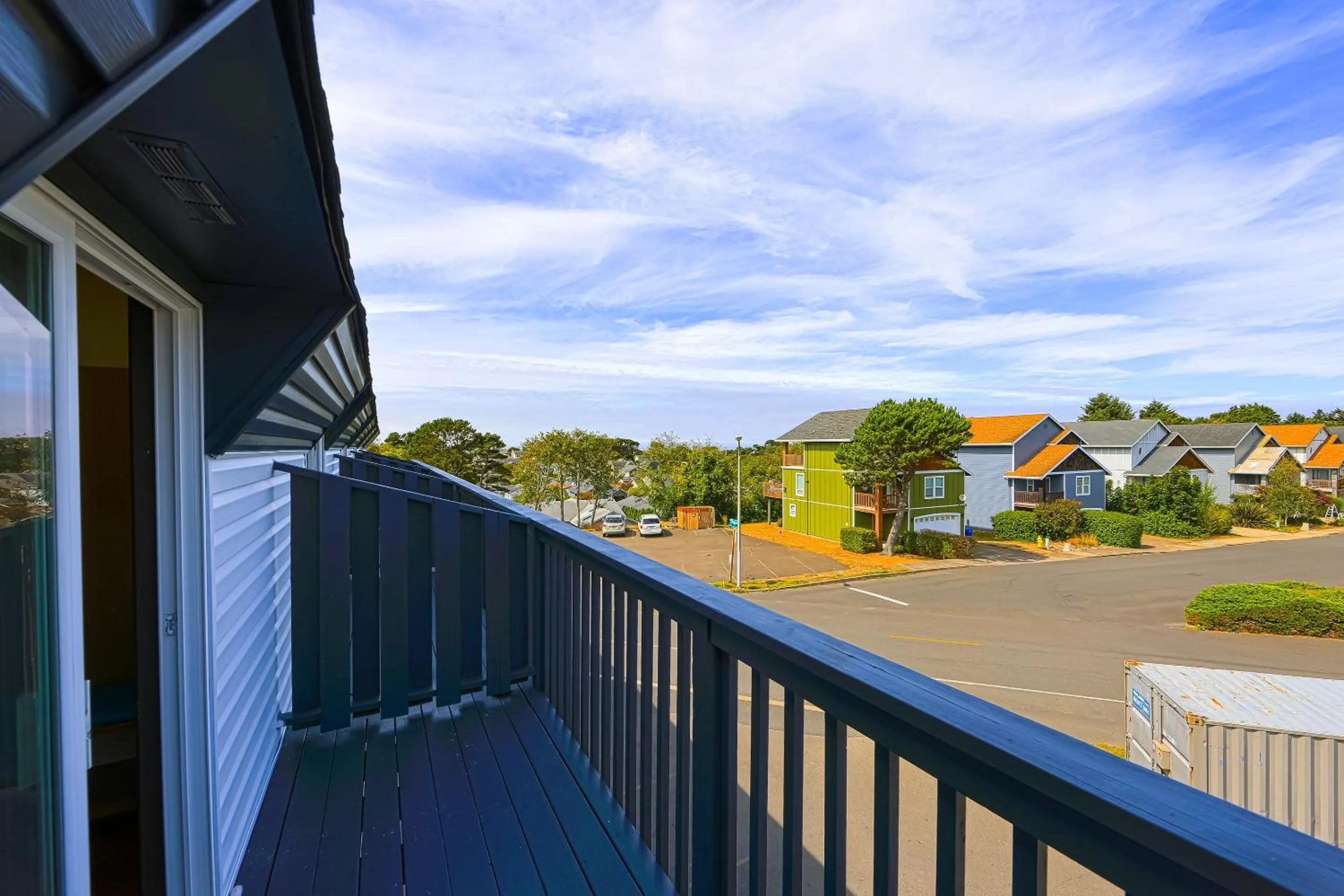 Bedroom in Coastal Inn by OYO Lincoln City - Oregon Coast Hwy