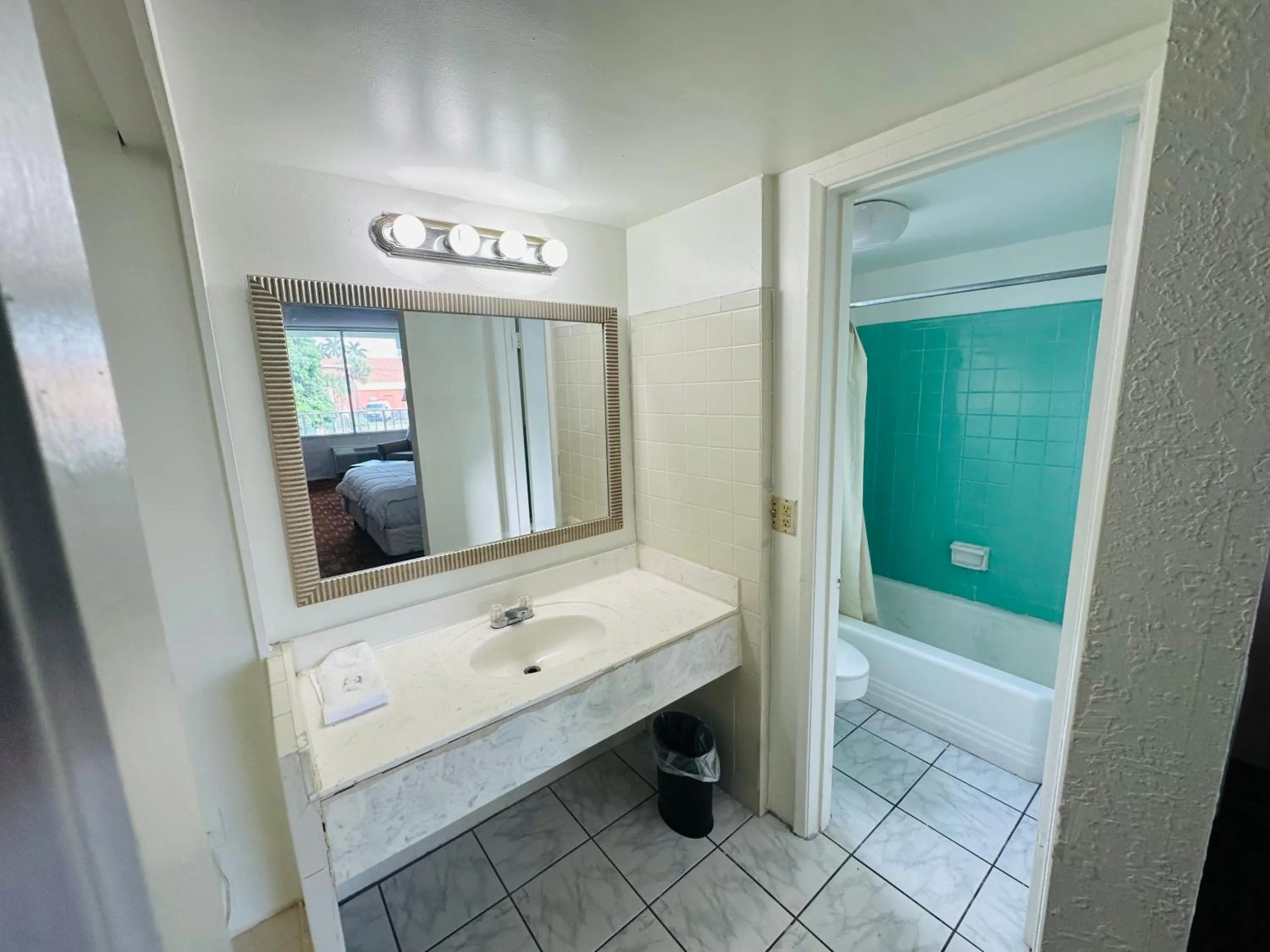 Bathroom in Boca Inn