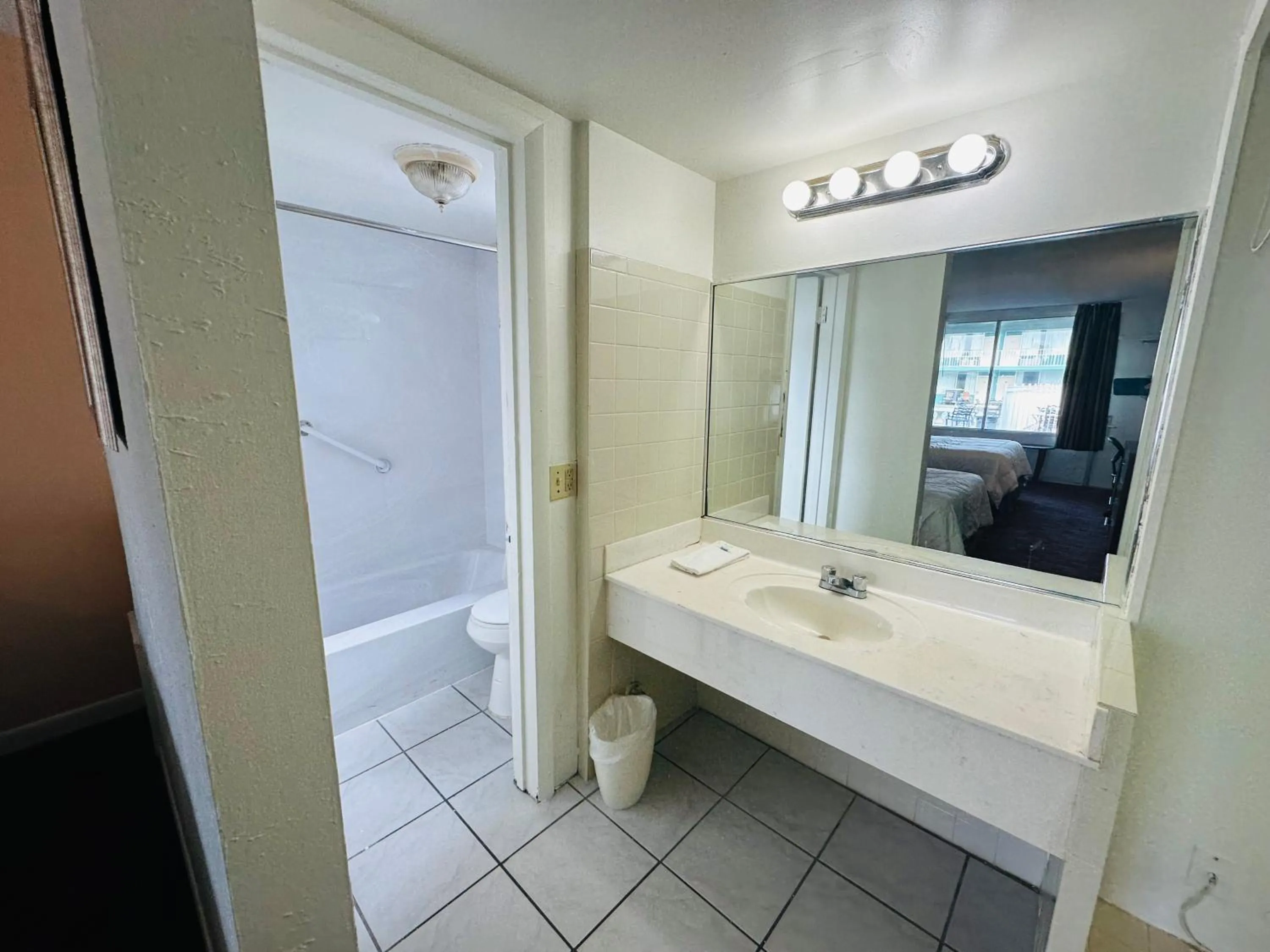 Bathroom in Boca Inn