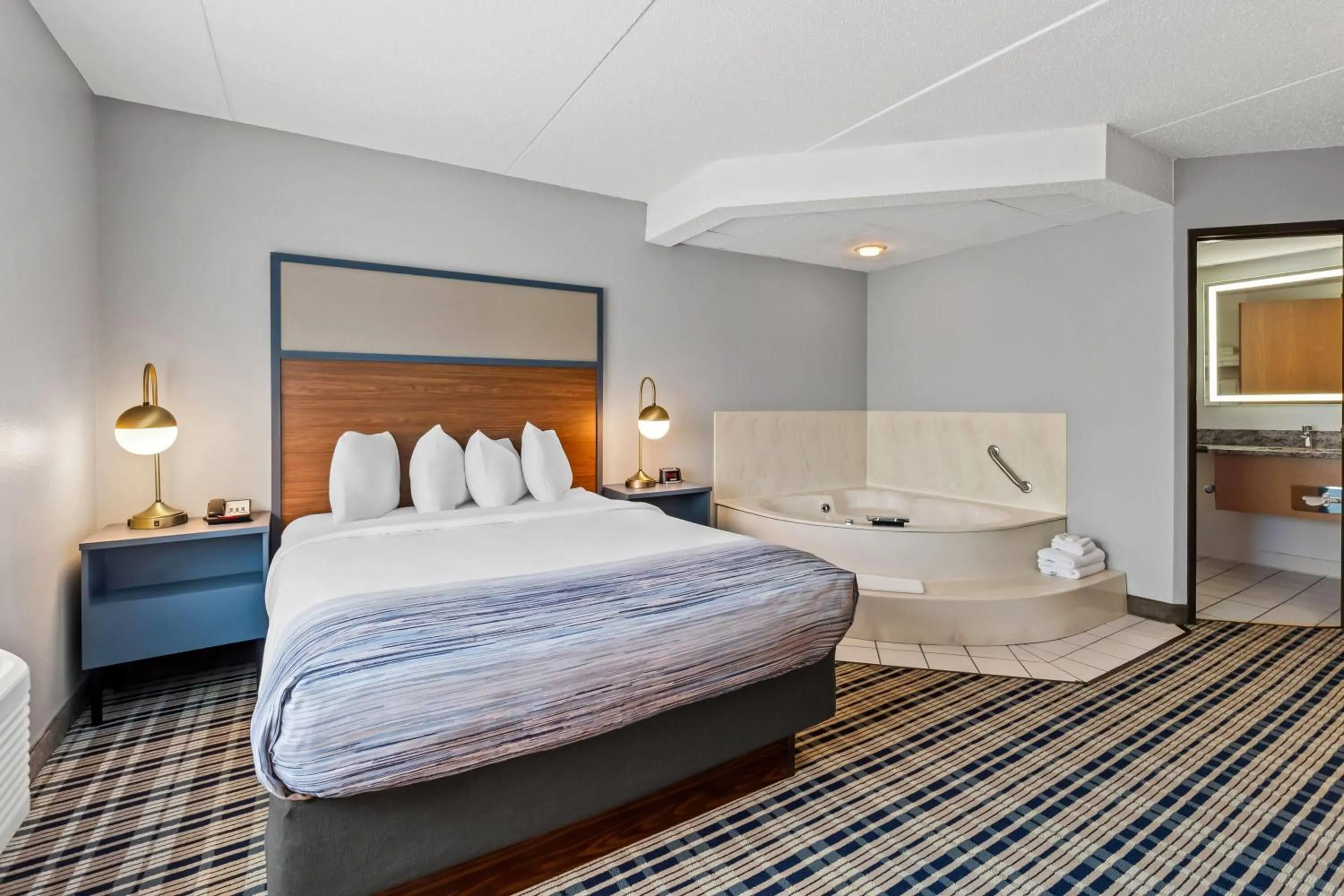 Bath, Bed in AmericInn by Wyndham Crookston U of M Crookston