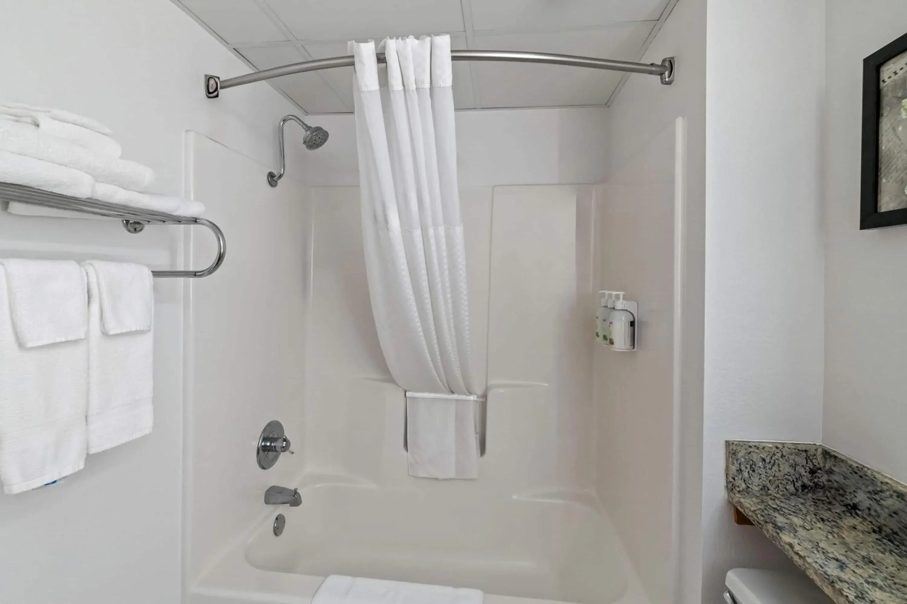 Deluxe King Studio Suite - Non-Smoking in AmericInn by Wyndham Crookston U of M Crookston Deluxe King Studio Suite - Non-Smoking in AmericInn by Wyndham Crookston U of M Crookston