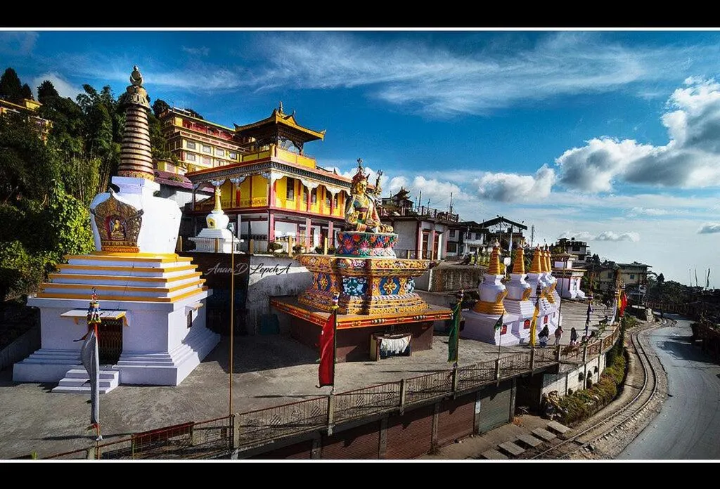 Nearby landmark in Vamoose Kunga Delek