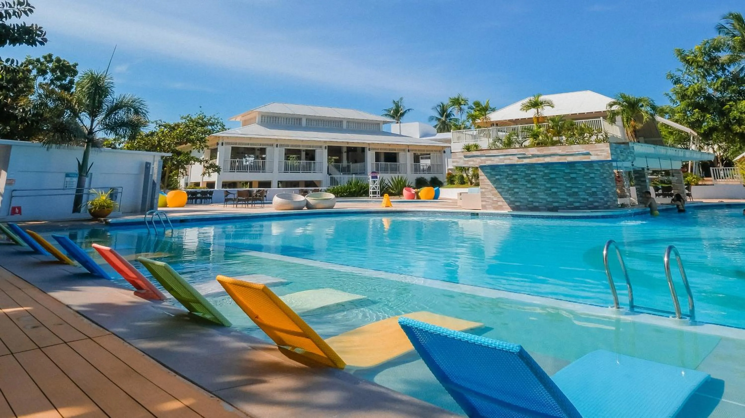 Pool view in Maayo San Remigio