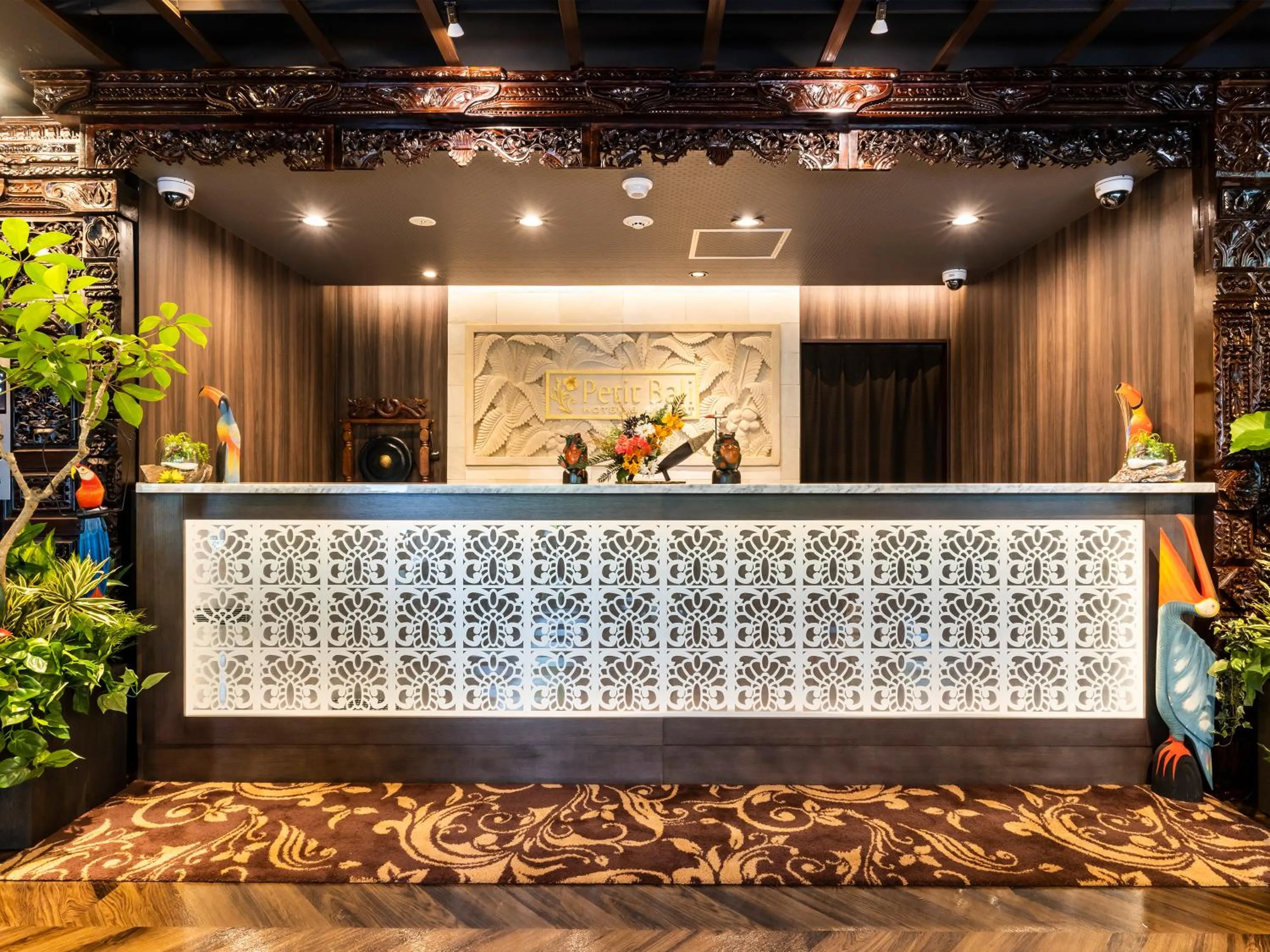 Lobby or reception in Hotel Petit Bali Garden Shin Okubo - Shinjuku Sta 10min walk -